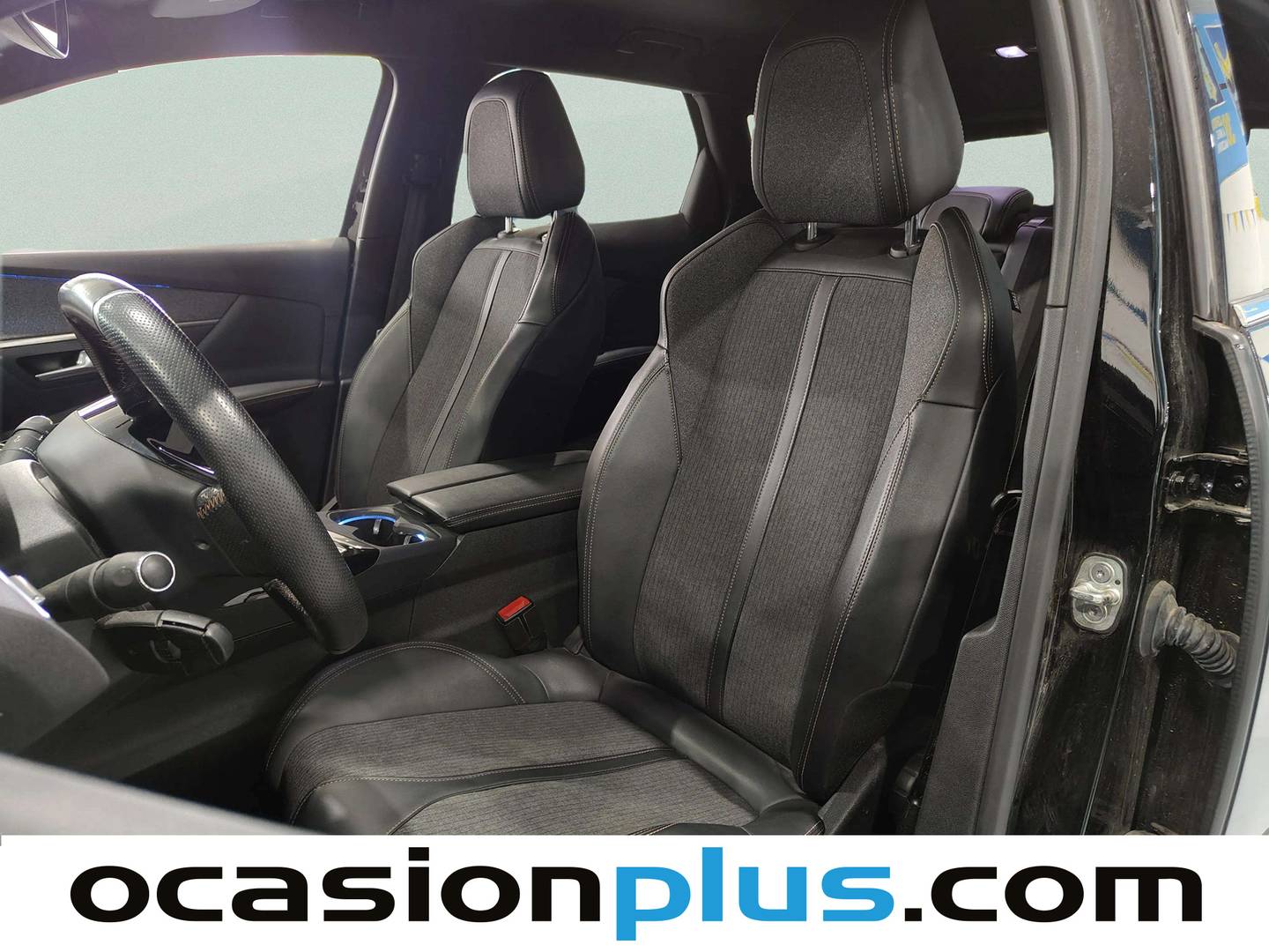 Foto asientos delanteros Peugeot 3008 Peugeot 3008 PureTech 130 S&S GT Line (130 CV)