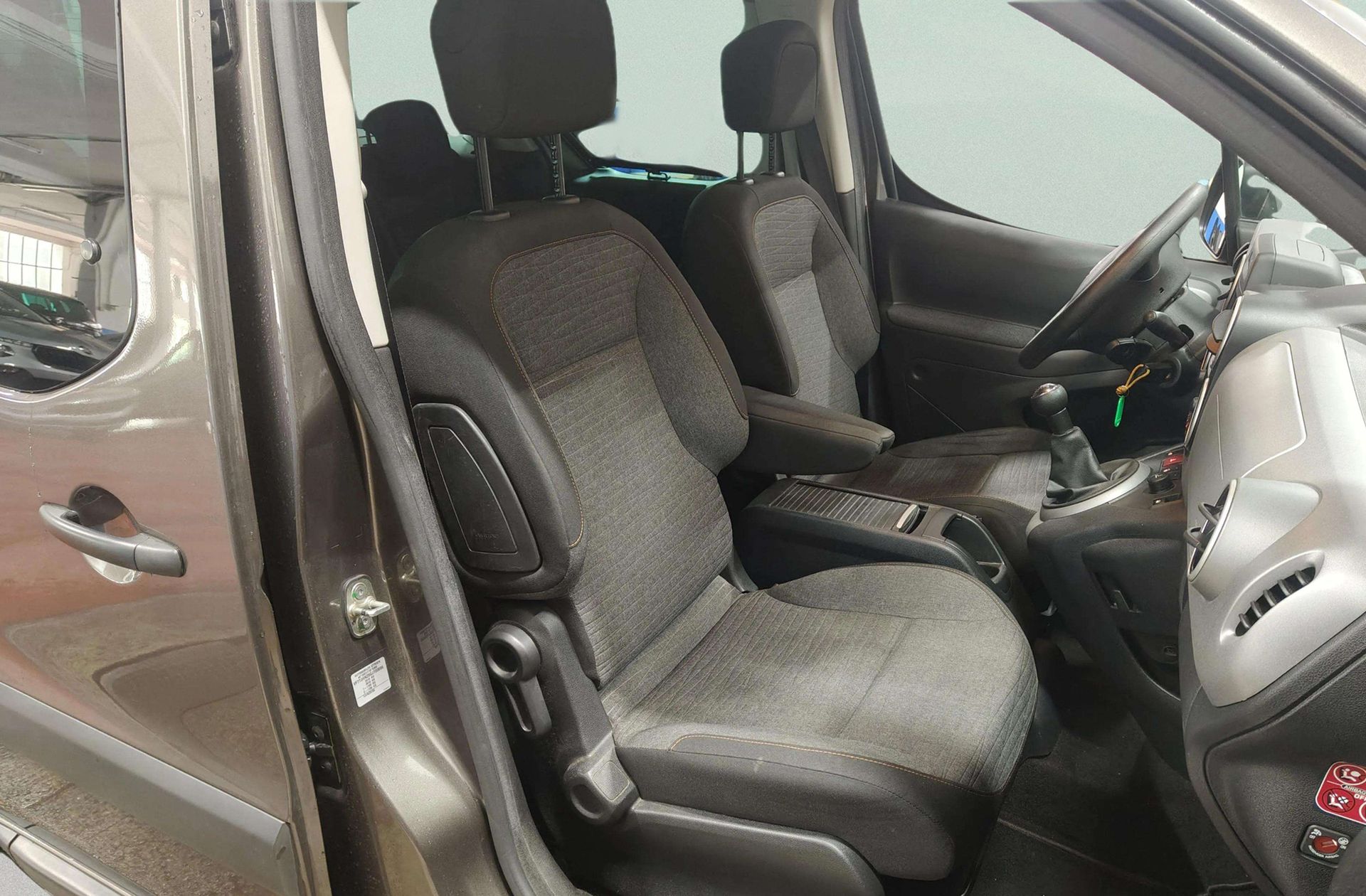 Citroën Berlingo Combi PureTech 110 20 Aniversario - foto 18