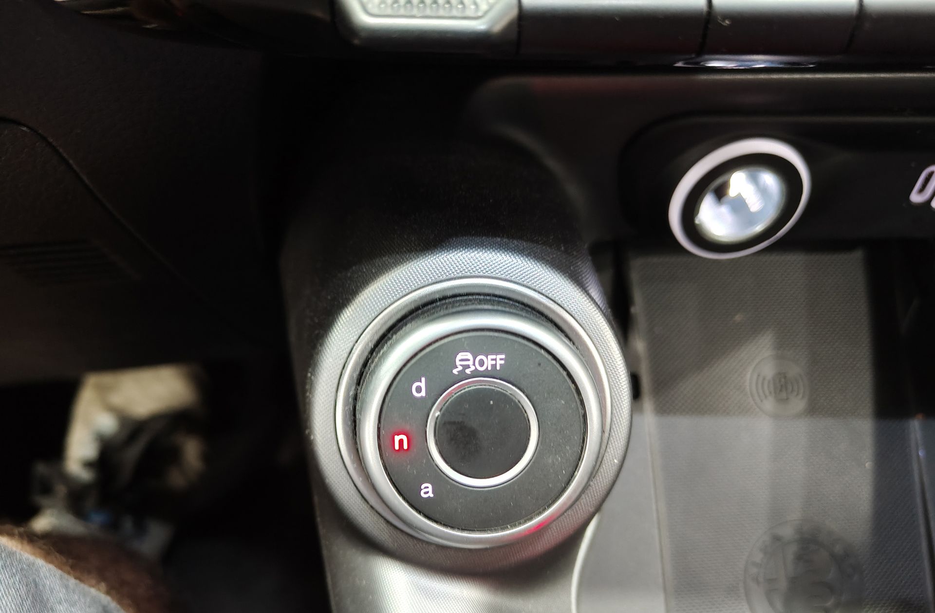 Alfa Romeo Tonale 1.5 MHEV Sprint FWD - foto 27