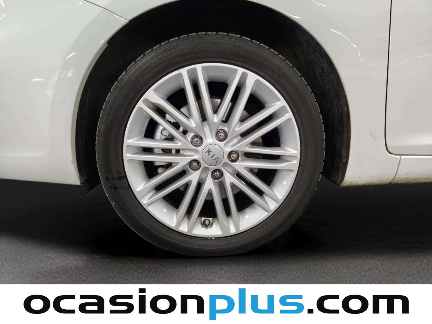 Paquetes del KIA Carens KIA Carens 1.6 GDi Drive (135 CV)