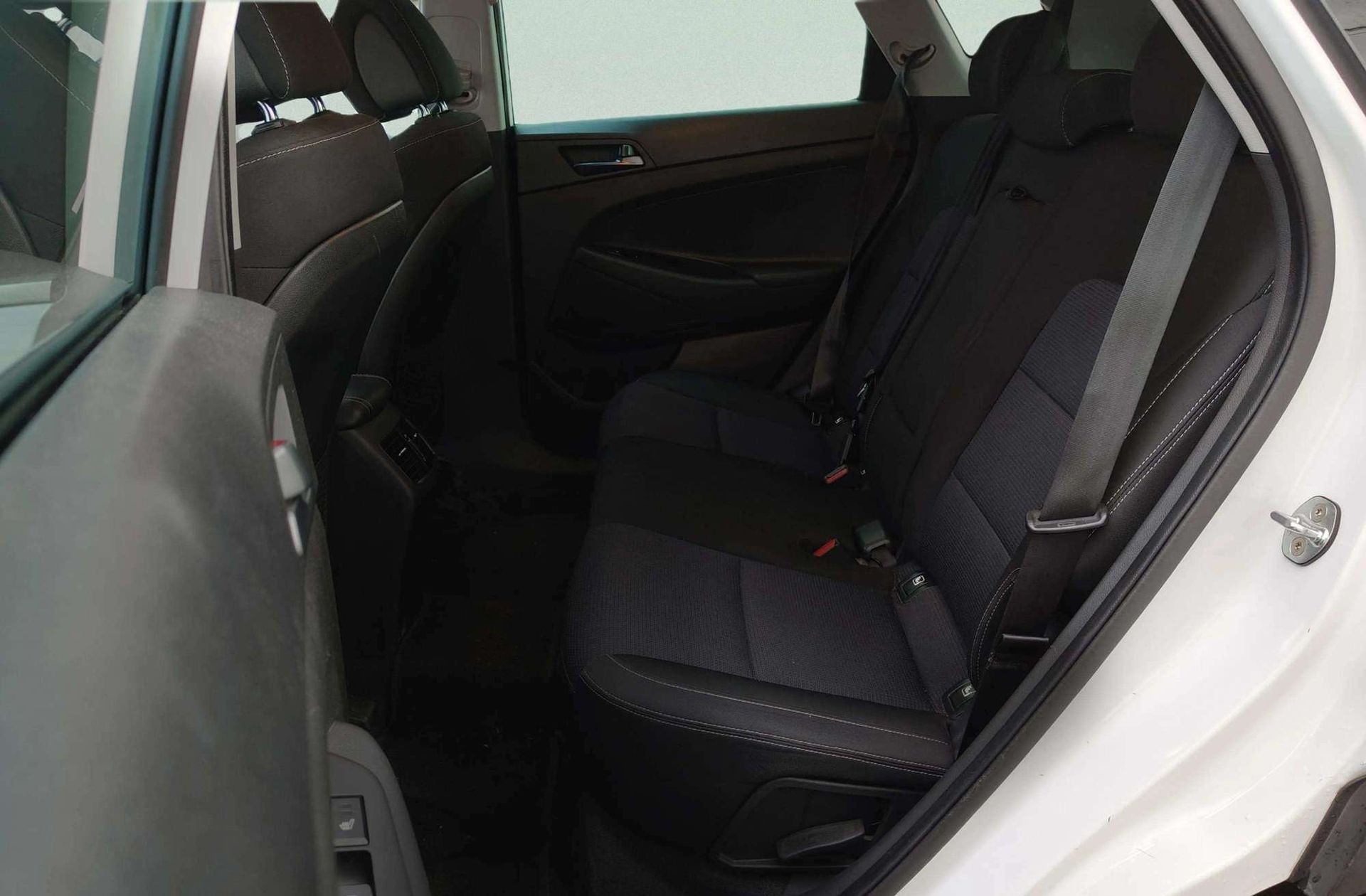 Hyundai Tucson 1.7 CRDi BlueDrive Kosmo 4x2 - foto 13