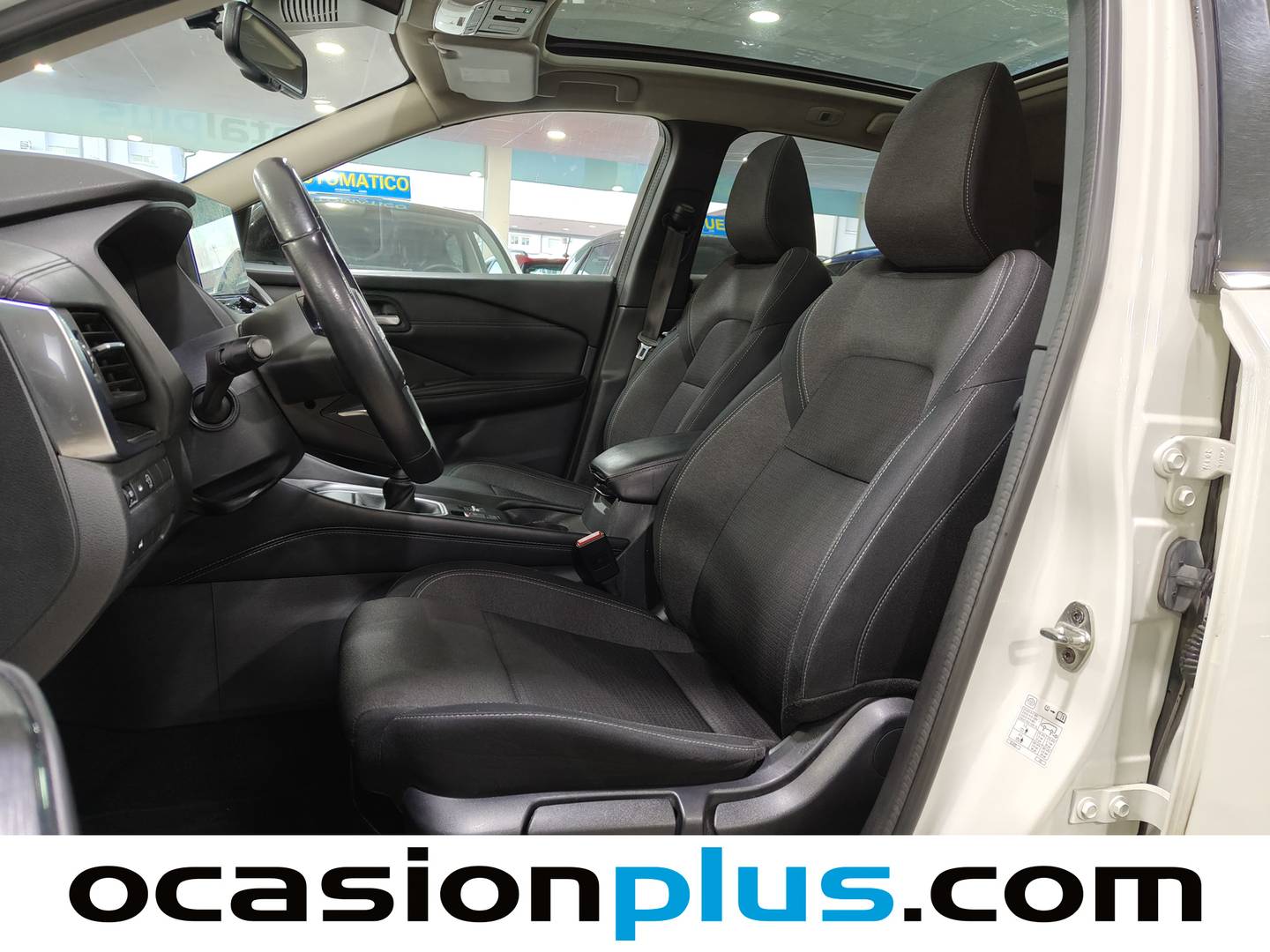 Foto asientos delanteros Nissan QASHQAI Nissan Qashqai 140 mHEV N-Connecta 4x2 (140 CV)