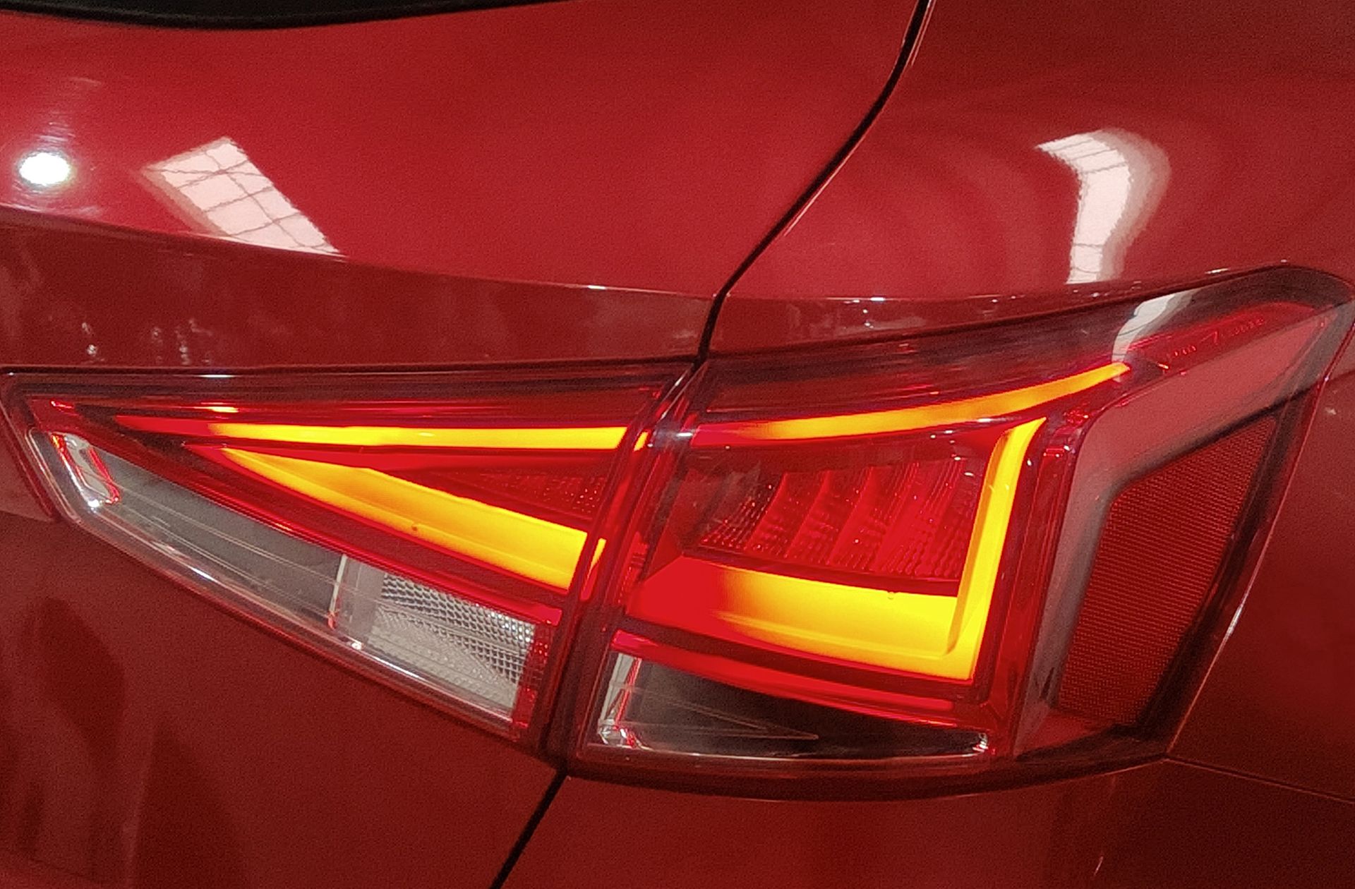 SEAT Arona 1.6 TDI Ecomotive Style - foto 15