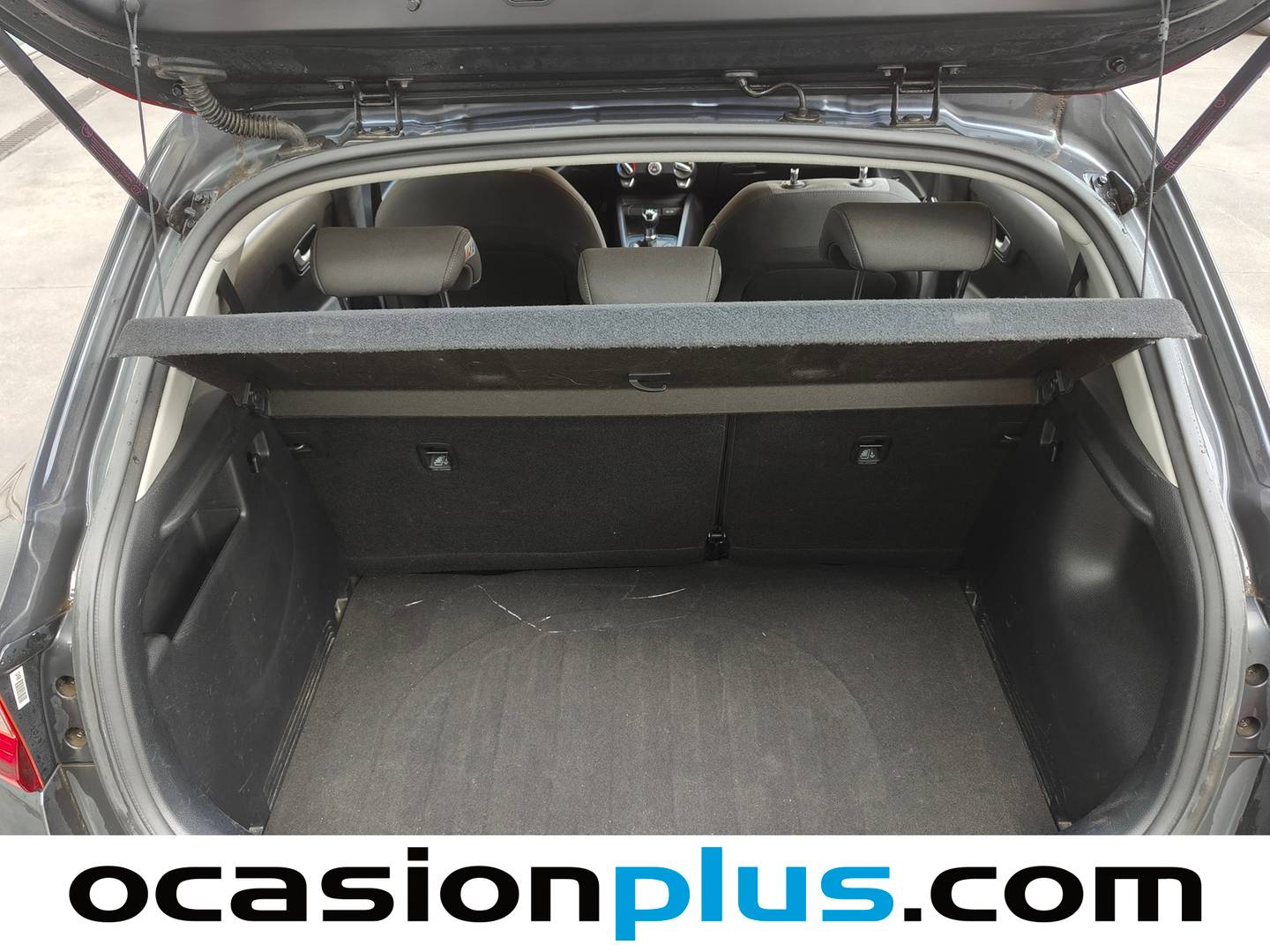 Fotos maletero KIA Stonic KIA Stonic 1.2 CVVT Concept Eco-Dynamic (84 CV)