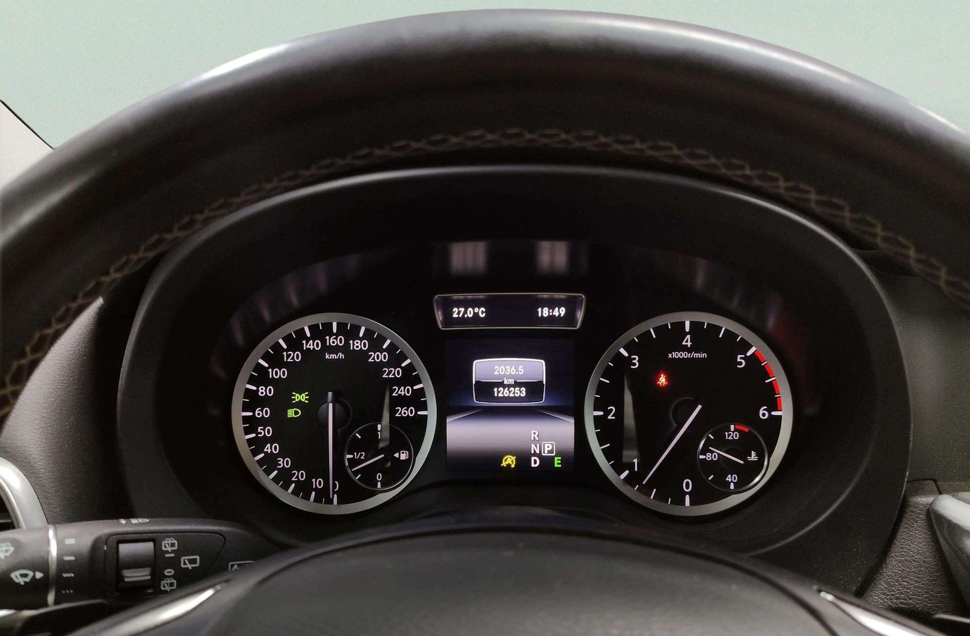 Infiniti Q30 2.2D Premium 7DCT - foto 27