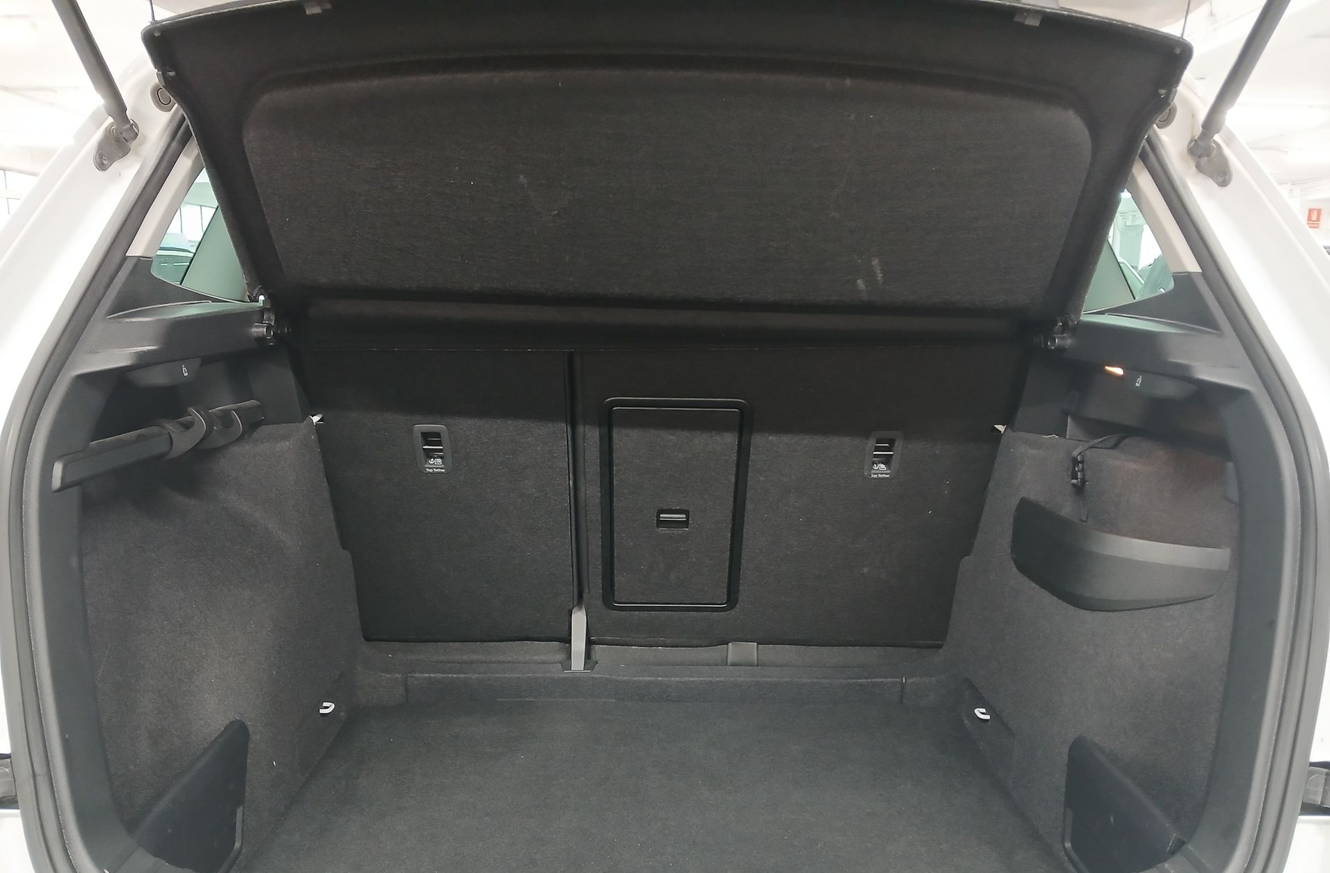 Škoda Karoq 2.0 TDI Selection - foto 15