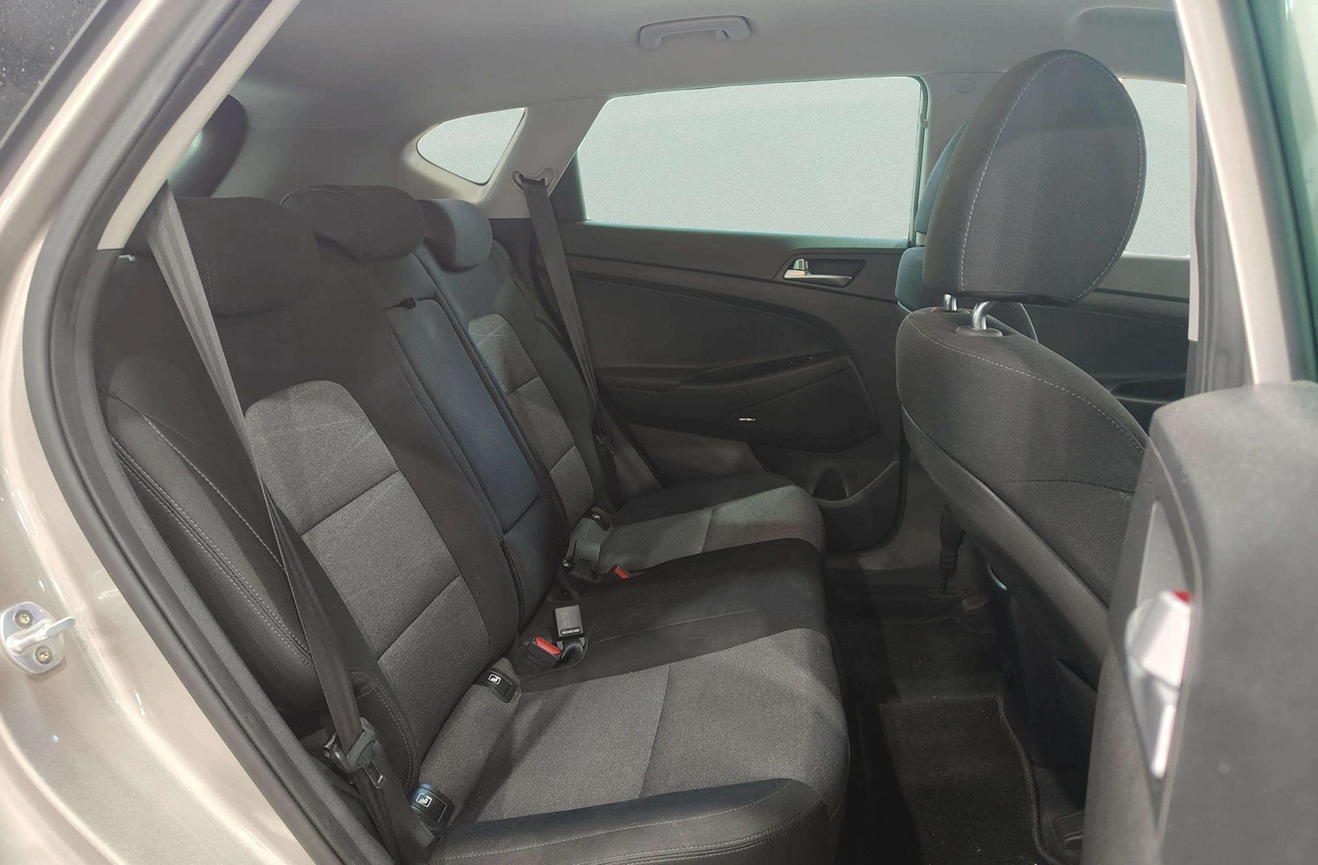 Hyundai Tucson 1.6 CRDi 48V Tecno 4x2 - foto 19