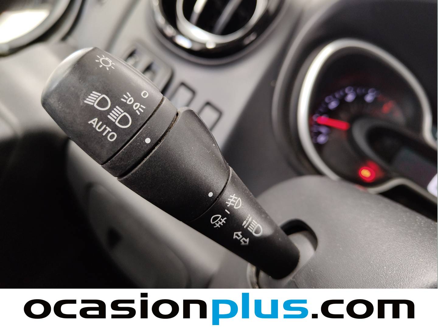 Extras y acabados del Nissan NV300 Nissan NV300 Furgon 2.0 dCi Comfort L1H1 (120 CV)