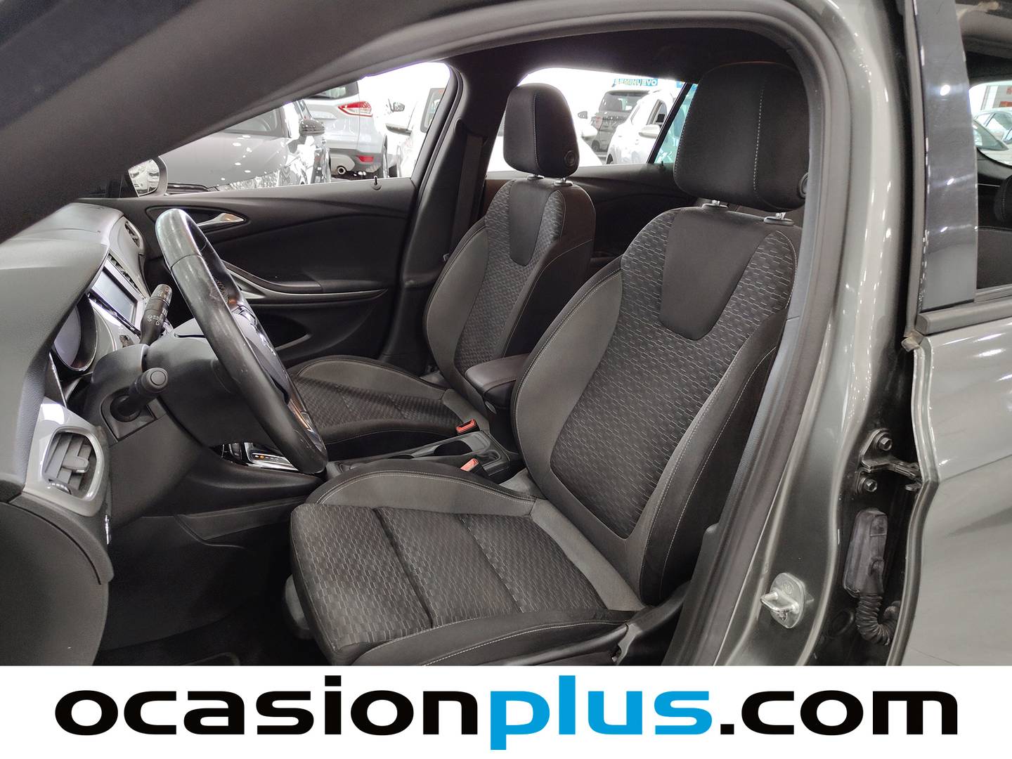 Foto asientos delanteros Opel Astra Opel Astra 1.4T SHT S/S Business Elegance CVT (145 CV)