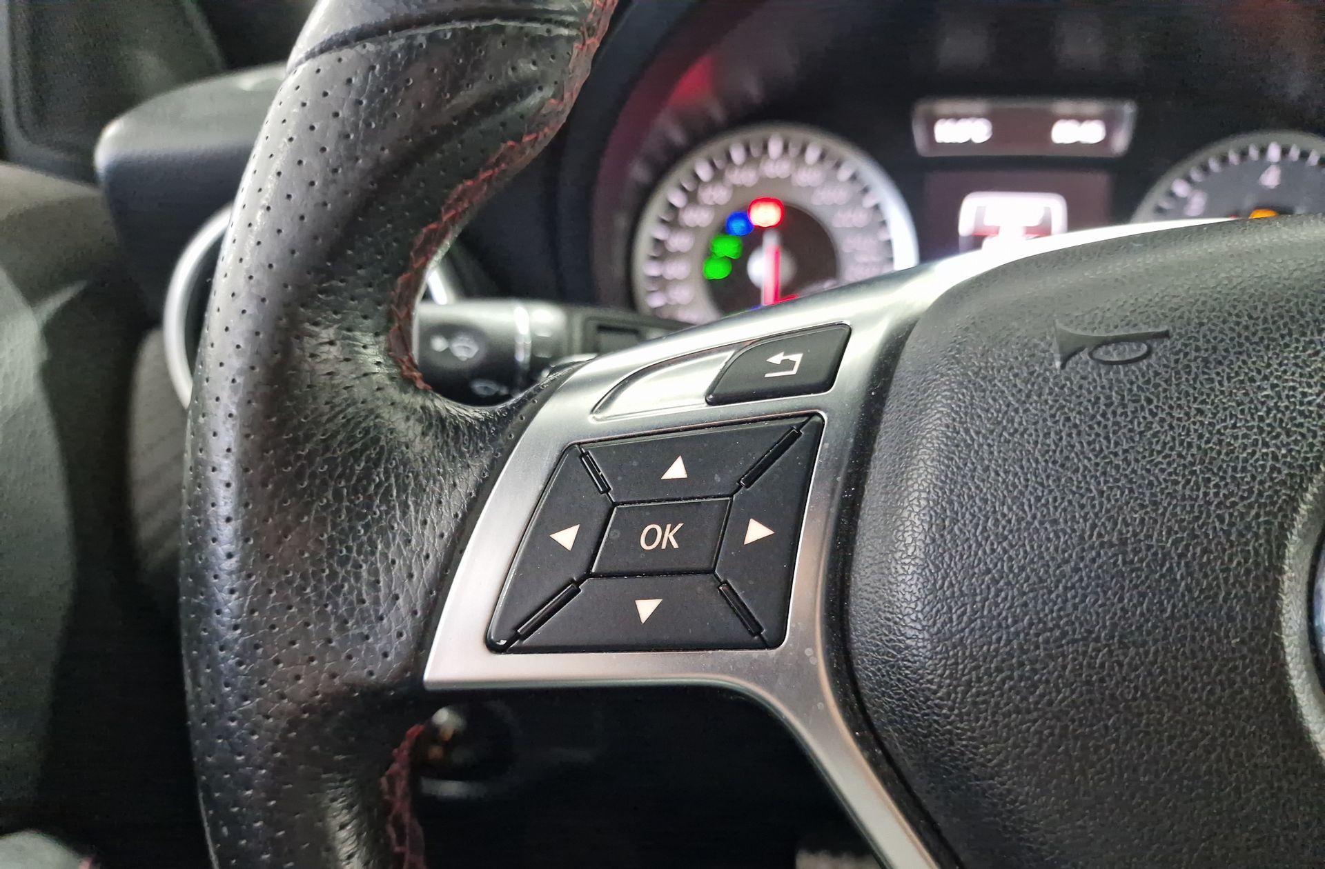 Mercedes-Benz Clase A 180 CDI AMG Line - foto 29
