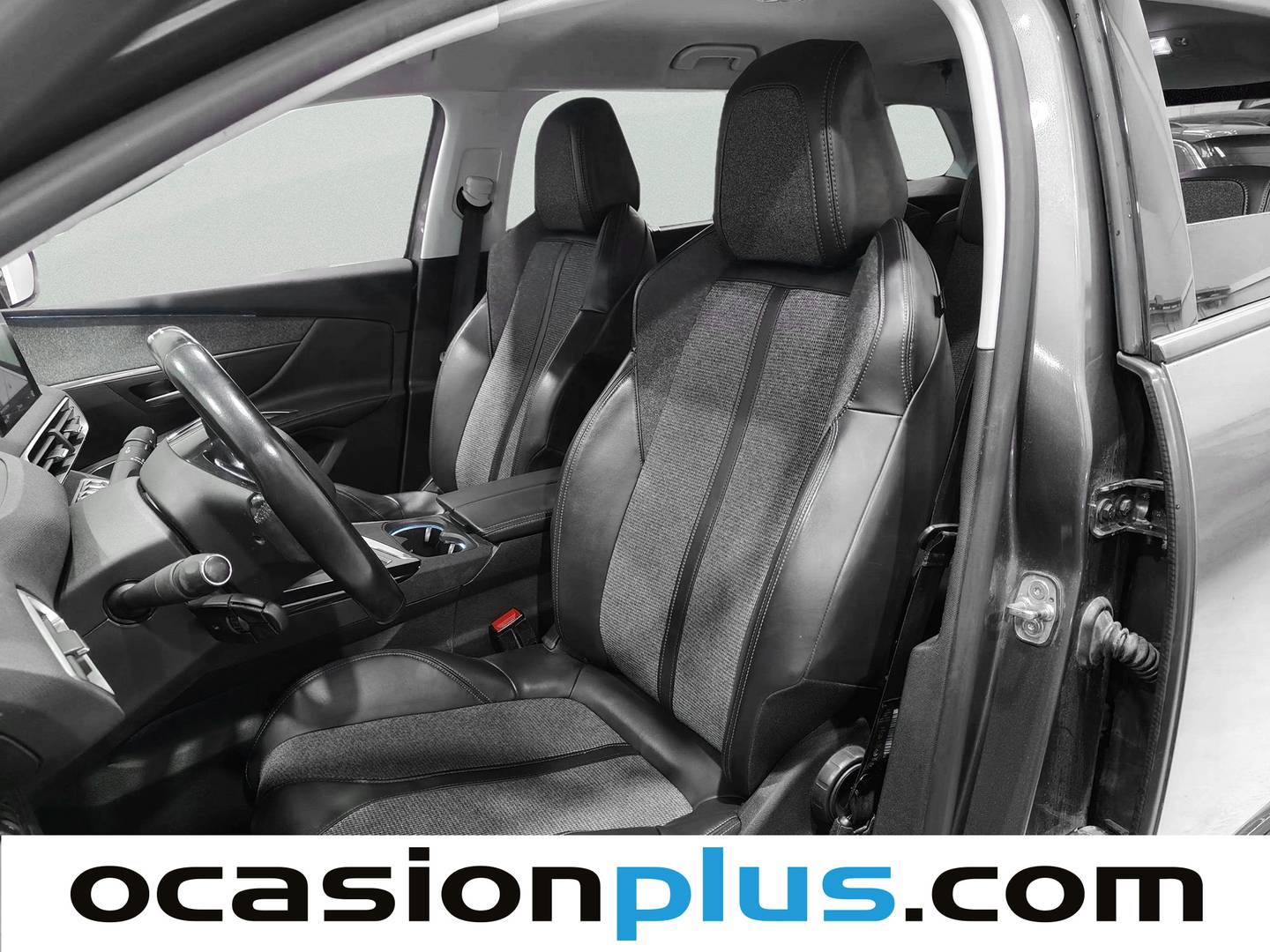 Foto asientos delanteros Peugeot 5008 Peugeot 5008 BlueHDi 130 S&S Allure (130 CV) 7 plazas