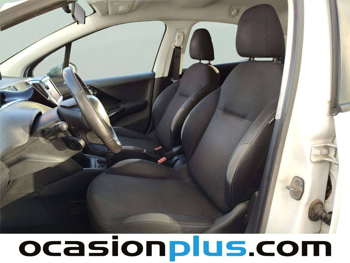 Foto asientos delanteros Peugeot 208 Peugeot 208 1.6 BlueHDi Style (75 CV)