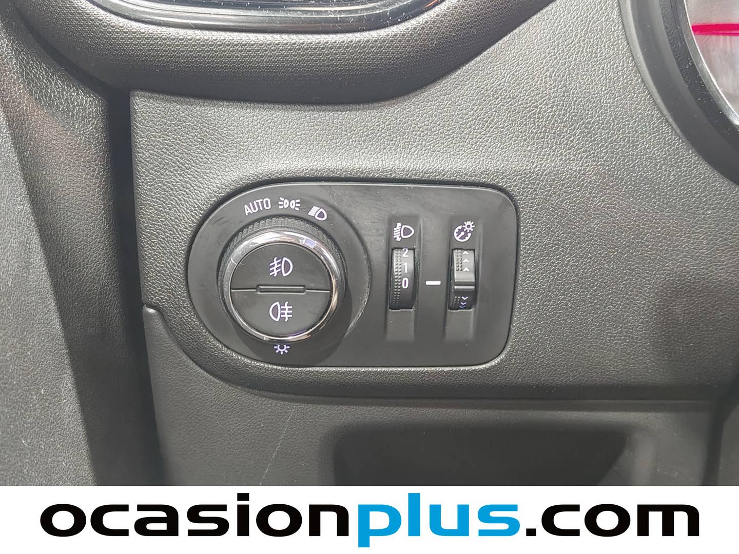 Foto Opel Crossland X Opel Crossland X 1.6 Turbo Selective (99 CV)