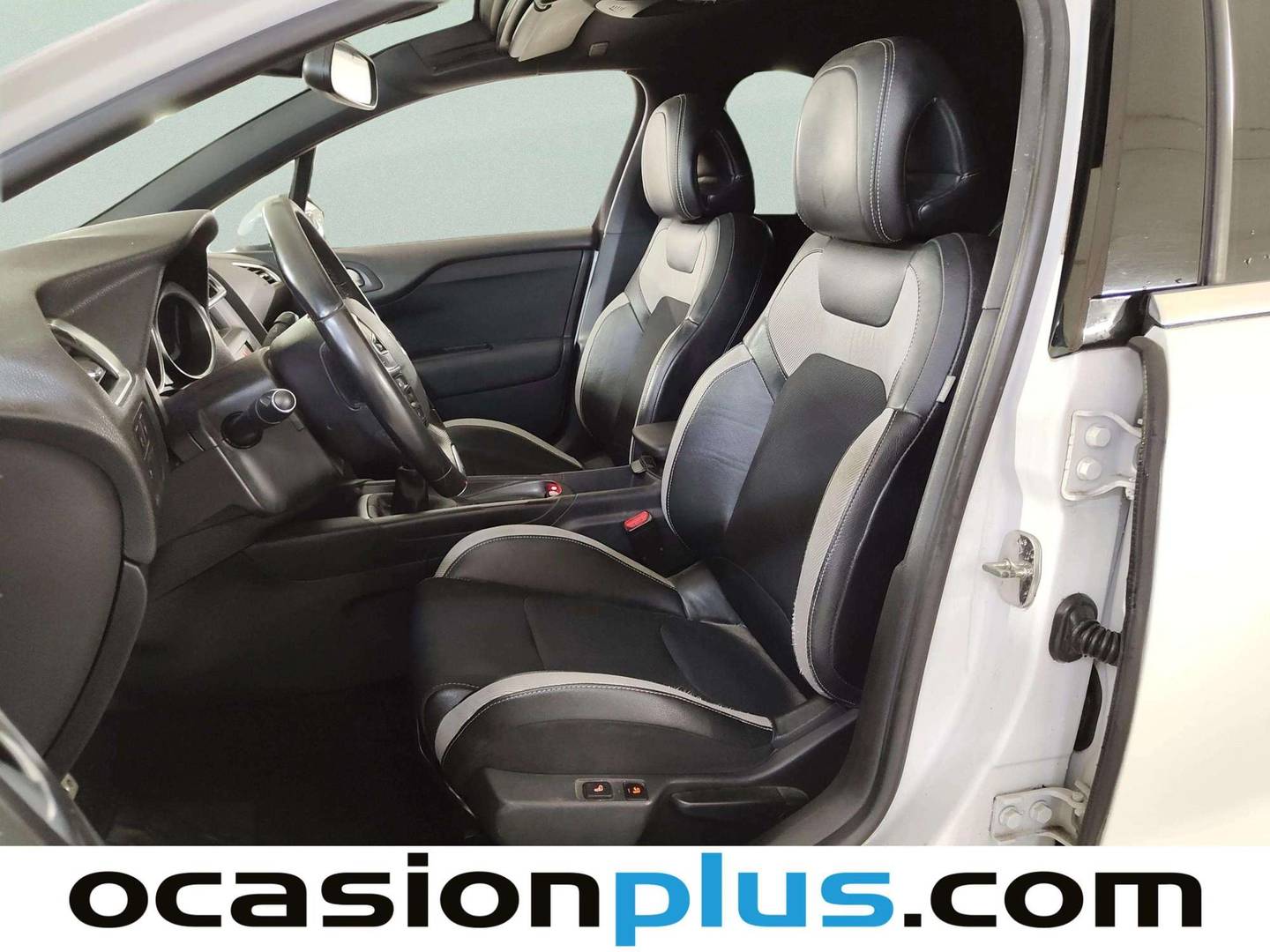 Foto asientos delanteros Citroën DS4 Citroën DS4 1.6 VTi Style (120 CV)