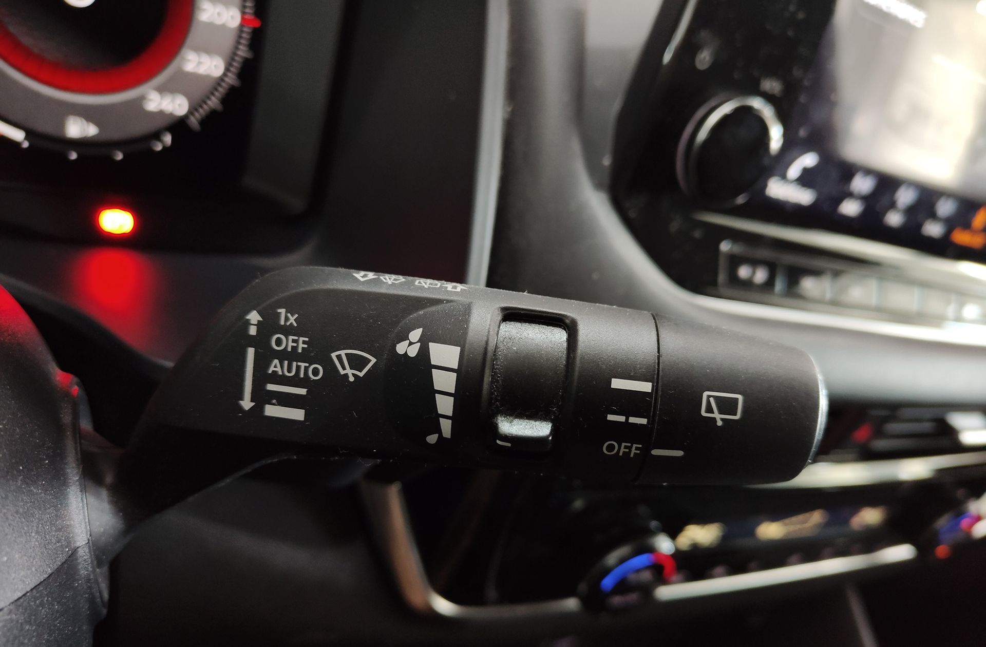 Nissan Qashqai DIG-T 140 N-Connecta - foto 27