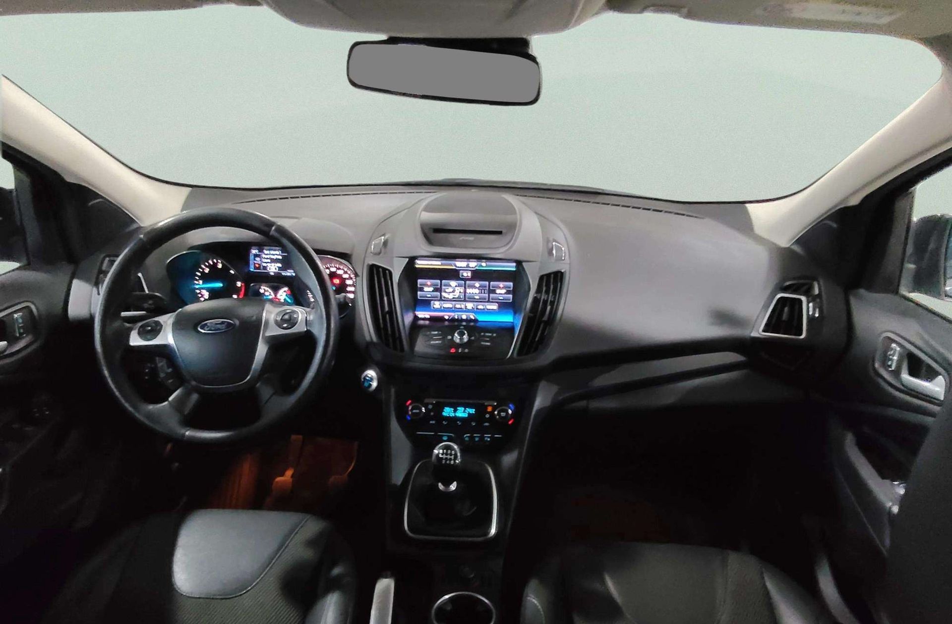 Ford Kuga 2.0 TDCi Titanium 4x2 - foto 6