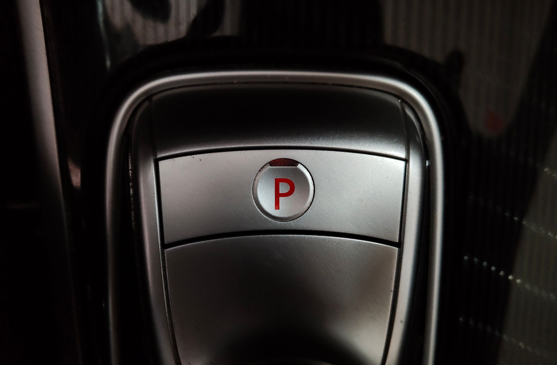 Mitsubishi Outlander 2.4 PHEV Kaiteki 4WD - foto 7