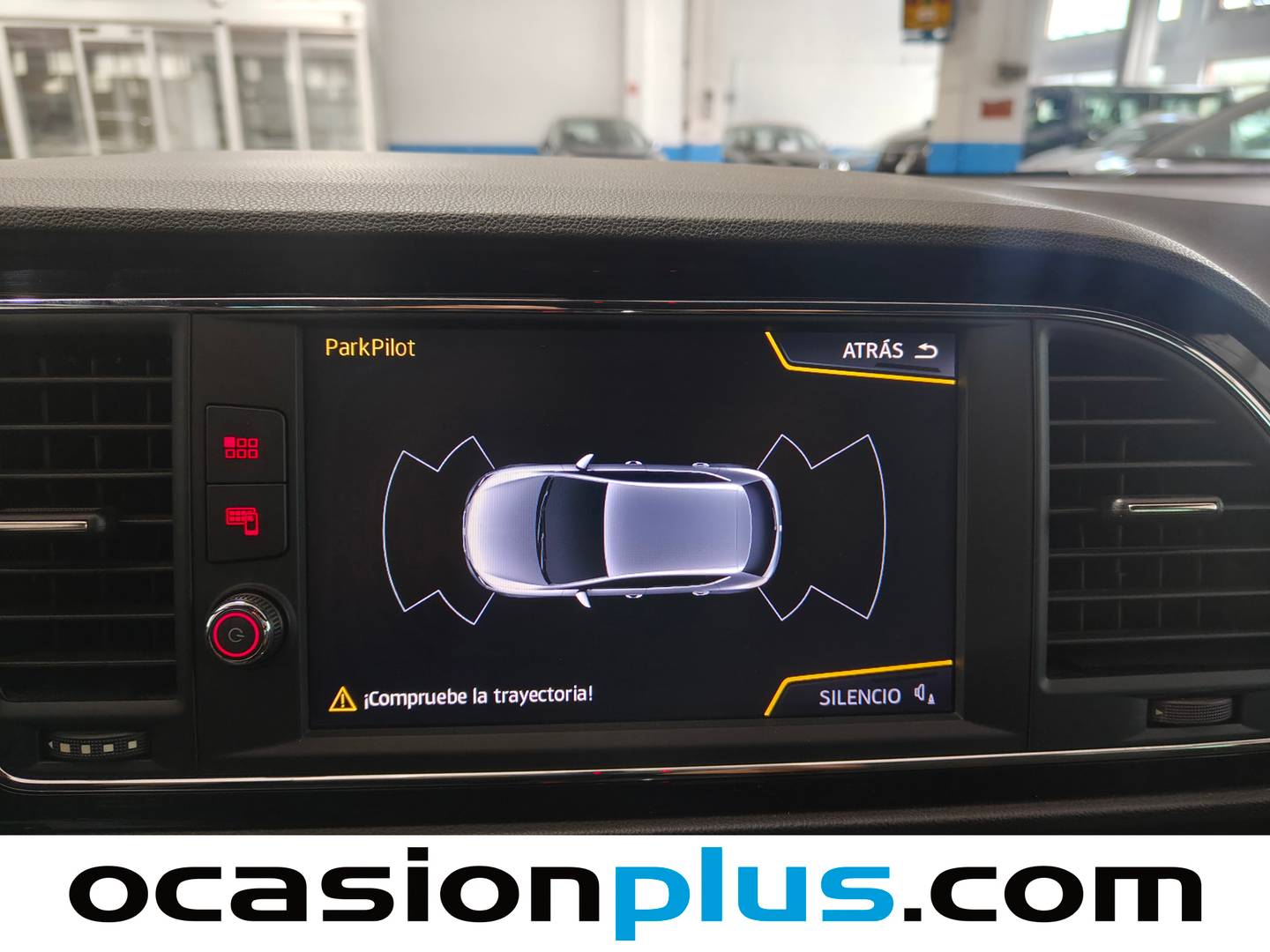 Equipamiento del Seat León Seat León 2.0 TDI S&S FR DSG (150 CV)