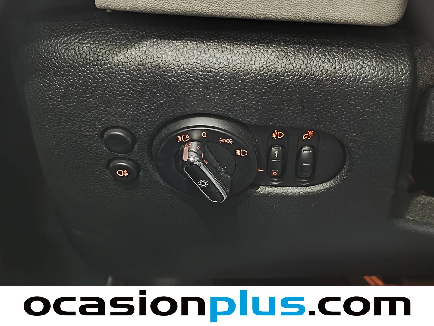 Equipamiento del Mini MINI Mini MINI Cooper Cabrio (136 CV)