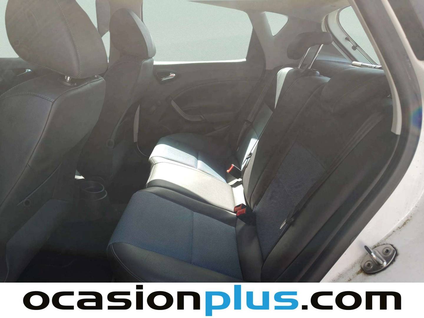 Foto asientos traseros Seat Ibiza Seat Ibiza 1.4 TDI Style Connect  (90 CV)
