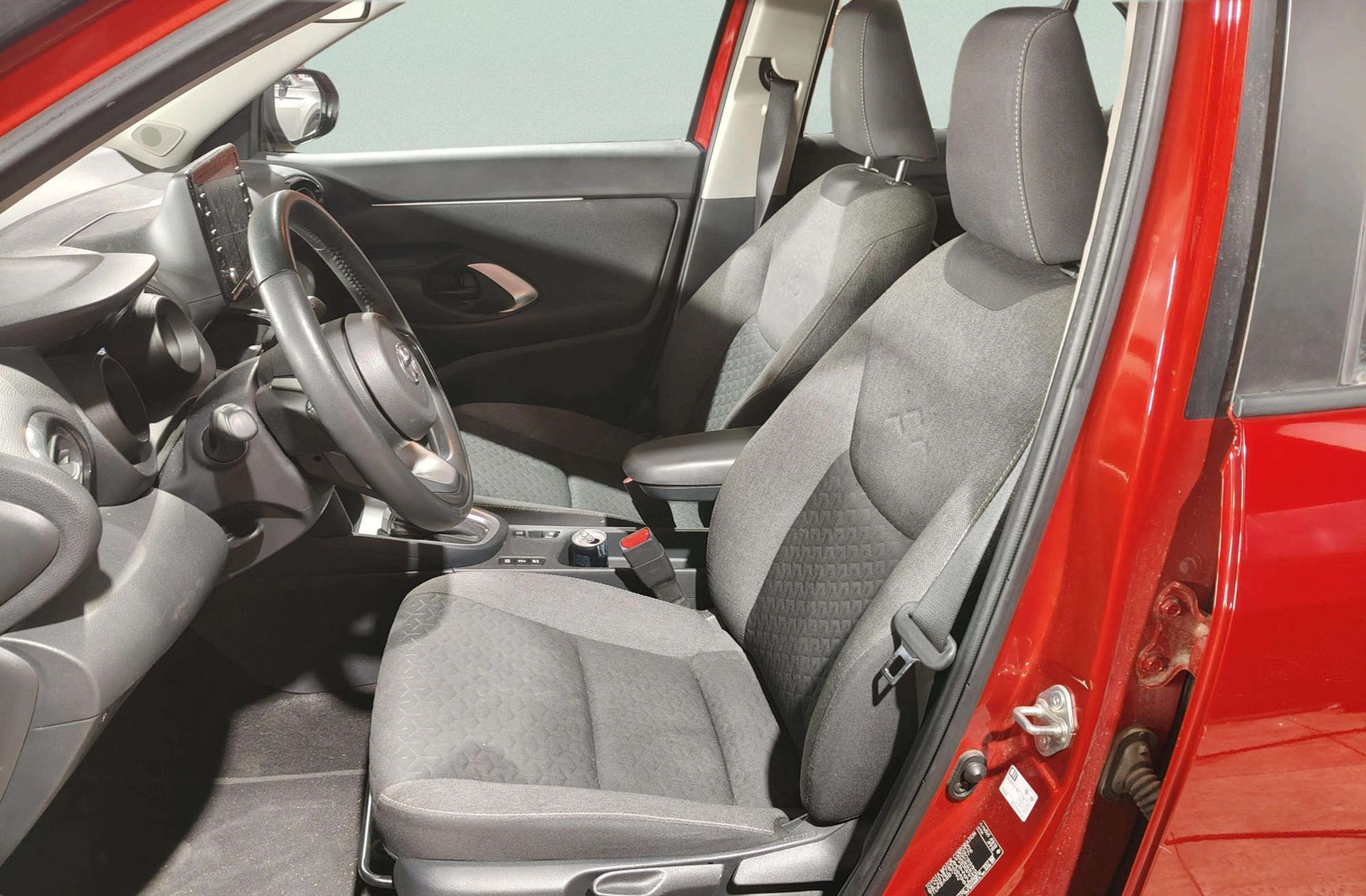 Toyota Yaris Cross 120H Business Plus - foto 9