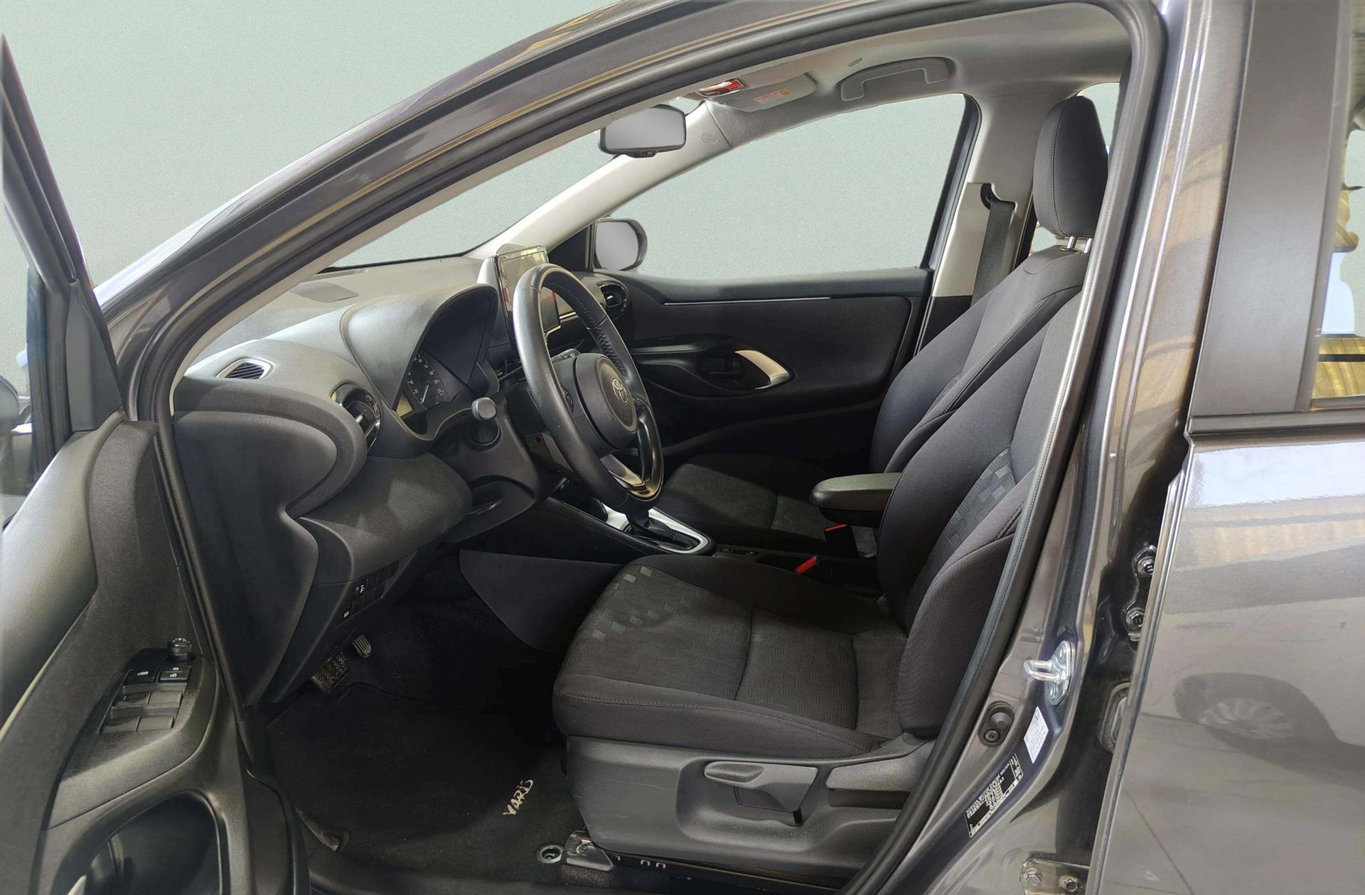 Toyota Yaris 120H Active Plus - foto 9