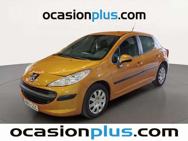 Peugeot 207 1.4 Confort (75 CV) de segunda mano