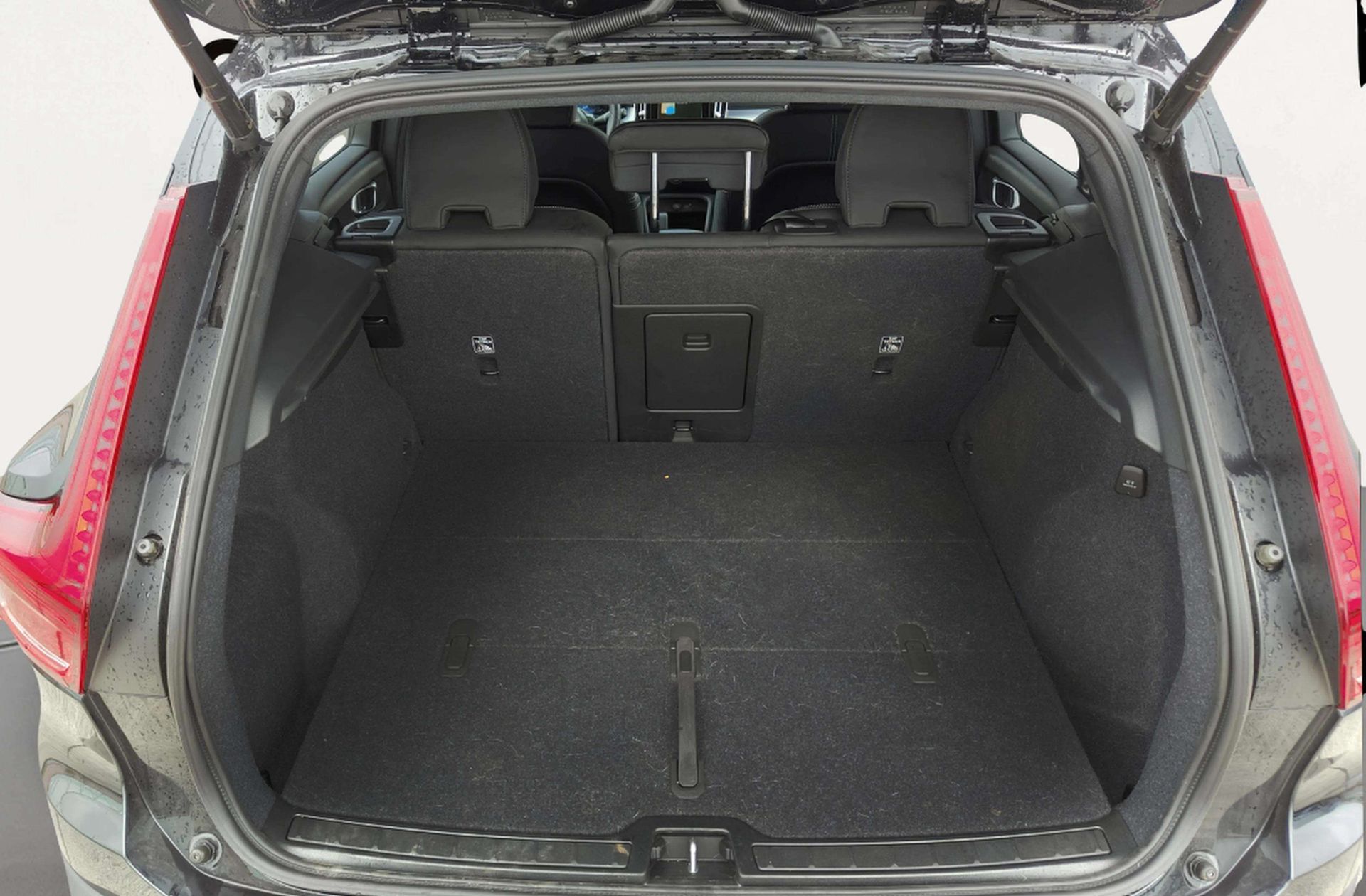 Volvo XC40 B3 Gasolina Mild hybrid Plus Dark - foto 15