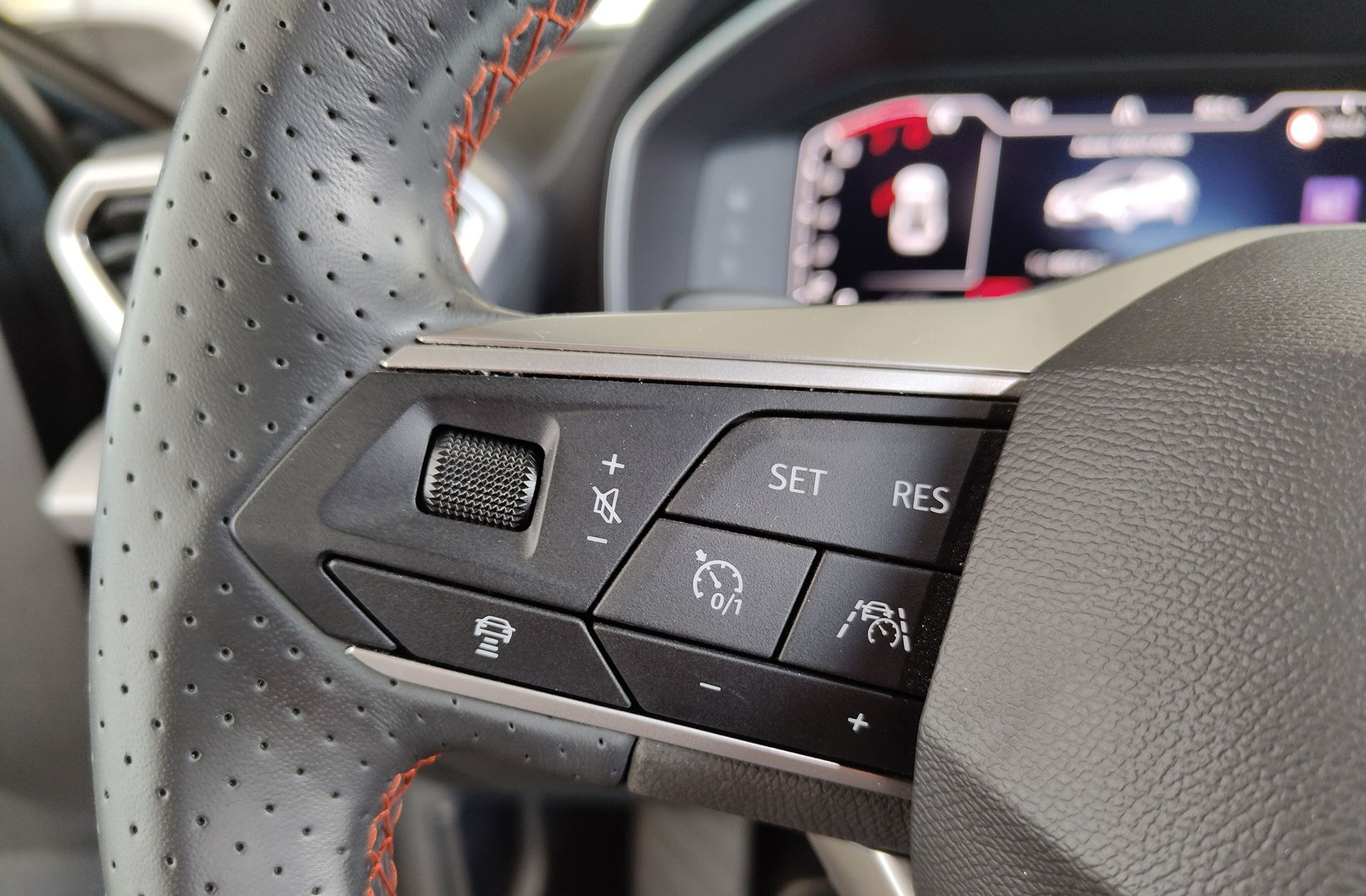 SEAT León 1.0 eTSI FR XXL ECO DSG - foto 27