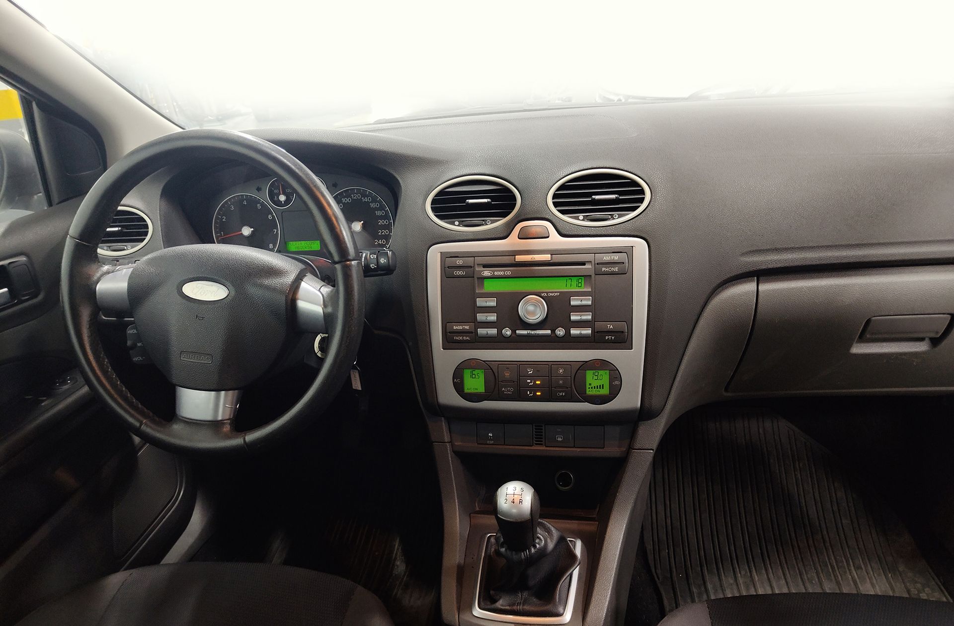 Ford Focus 1.6 Sport - foto 6