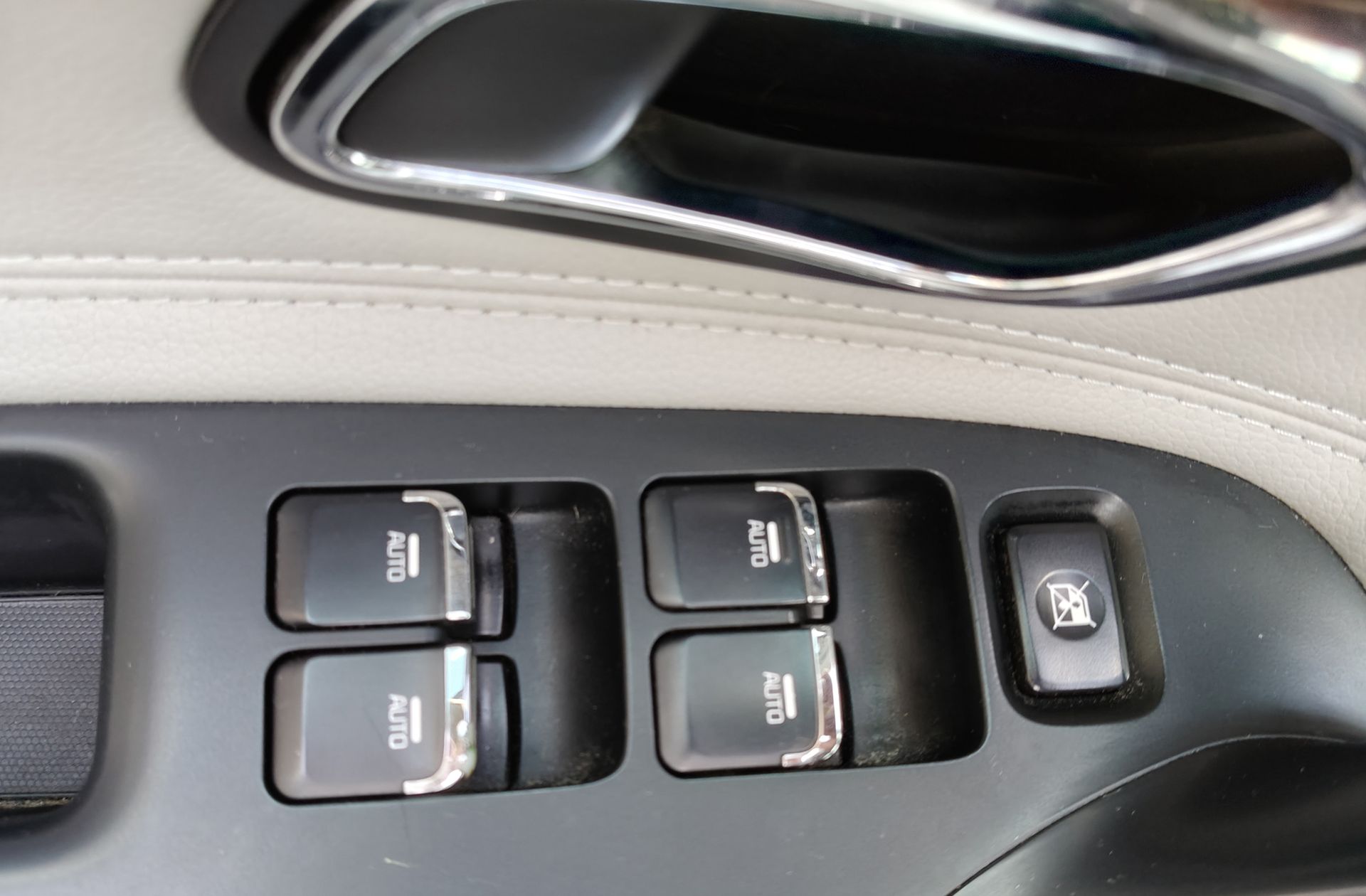 Kia Ceed 1.6 CRDi VGT Eco-Dynamics Uefa Euro2016 - foto 17