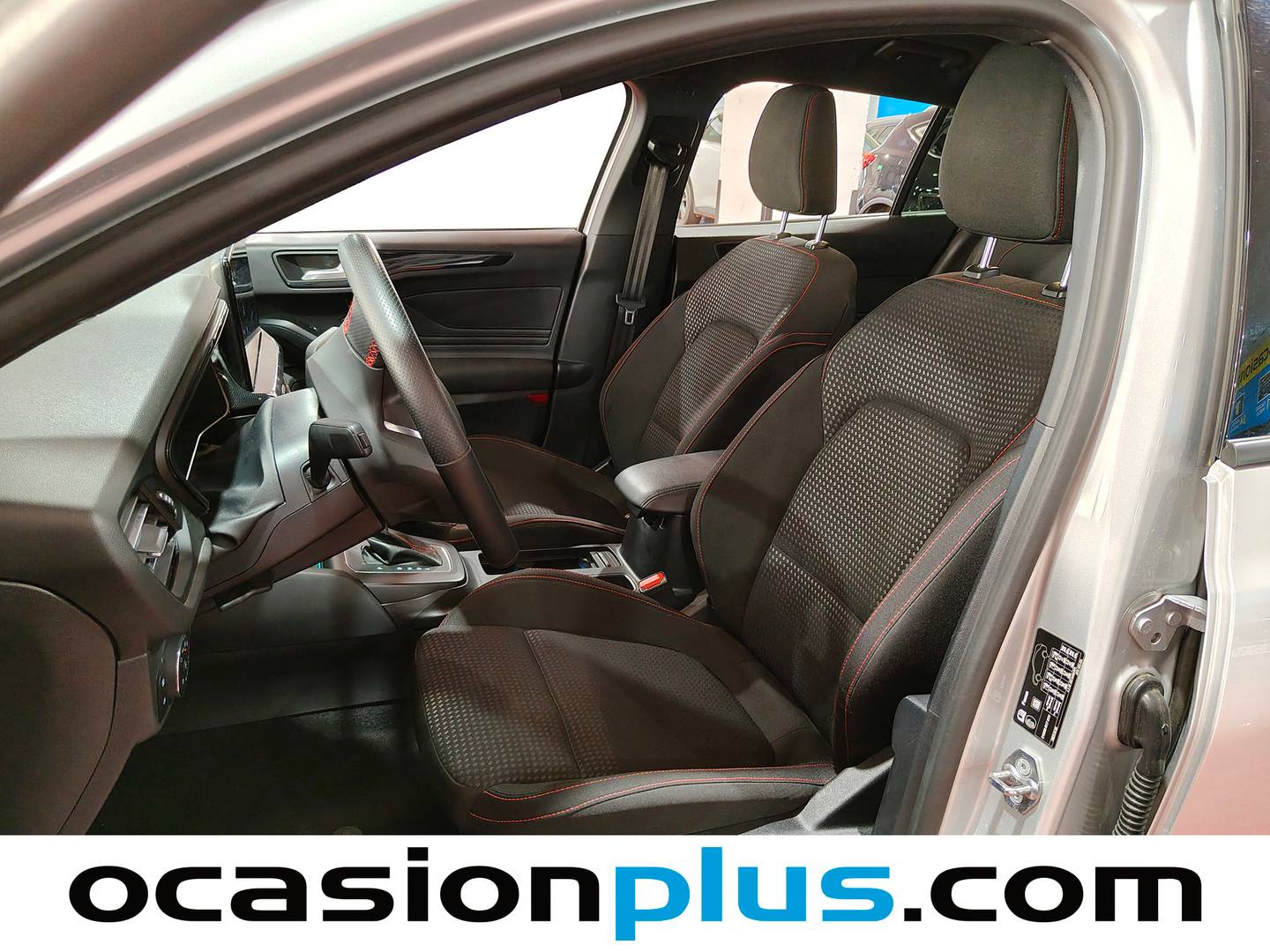 Foto asientos delanteros Ford Focus Ford Focus SportBreak 1.0 Ecoboost MHEV ST-Line Auto (155 CV)