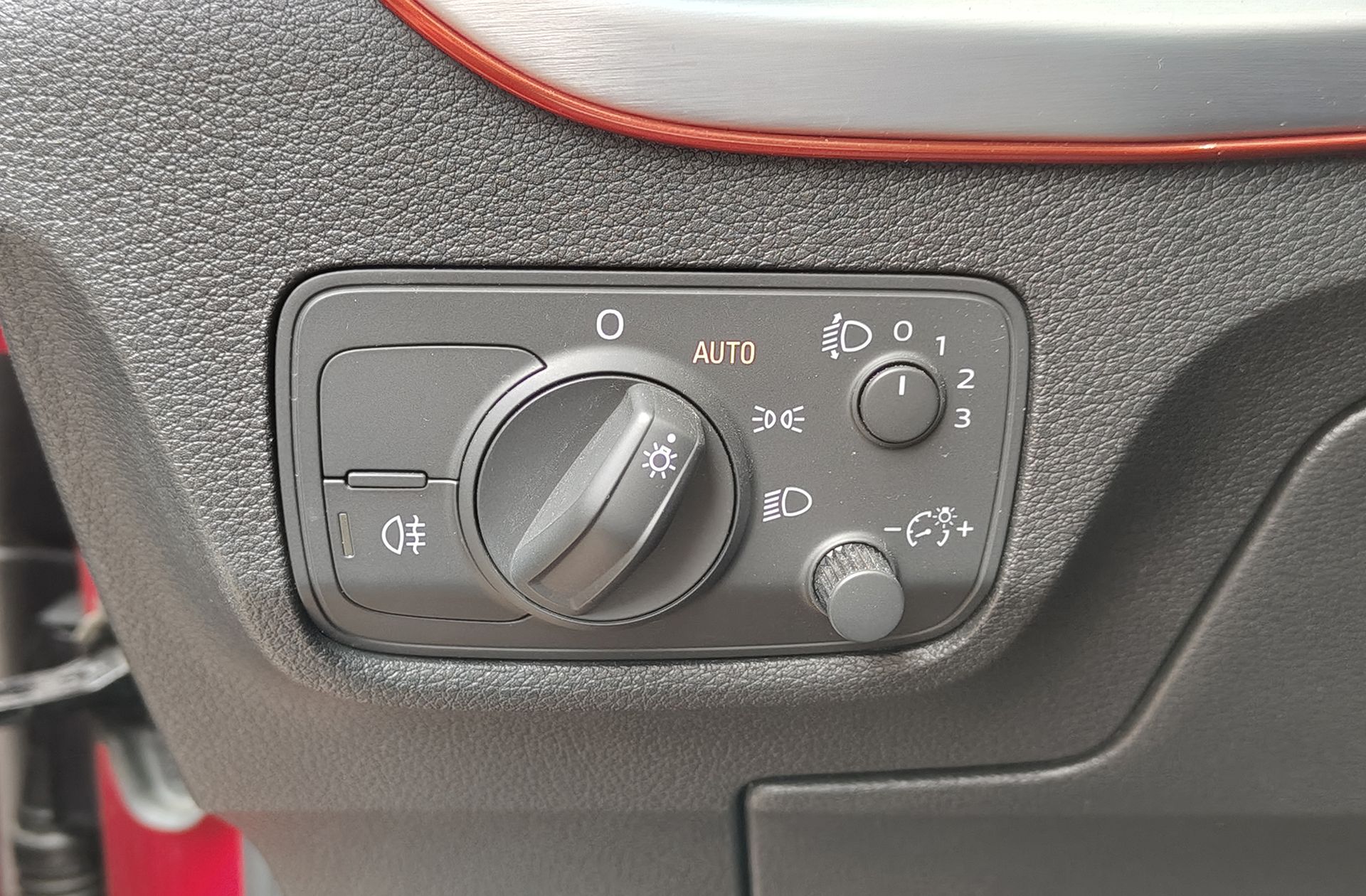 Audi Q2 design edition 1.6 TDI - foto 11