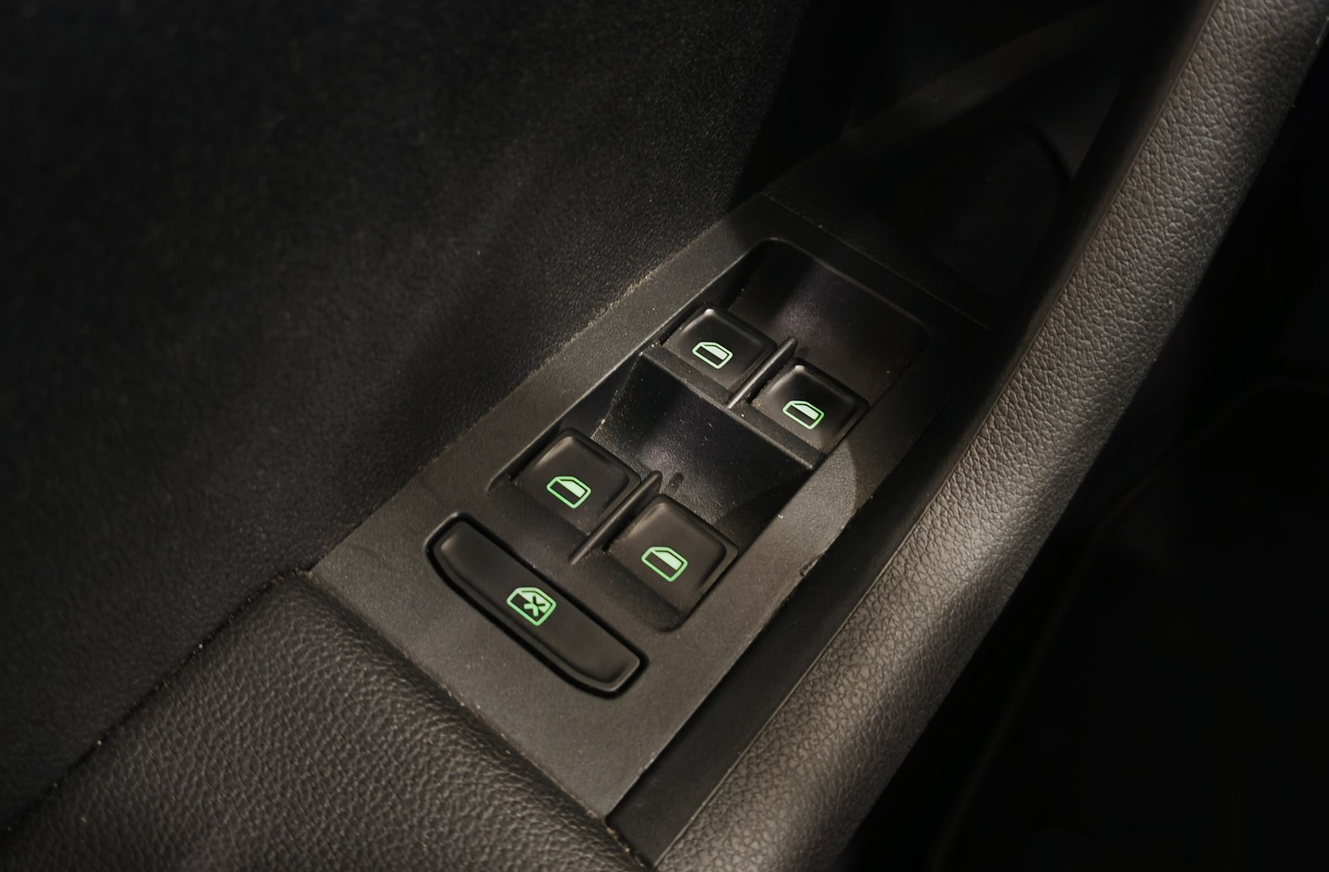 Škoda Octavia 2.0 TDI CR Ambition - foto 23