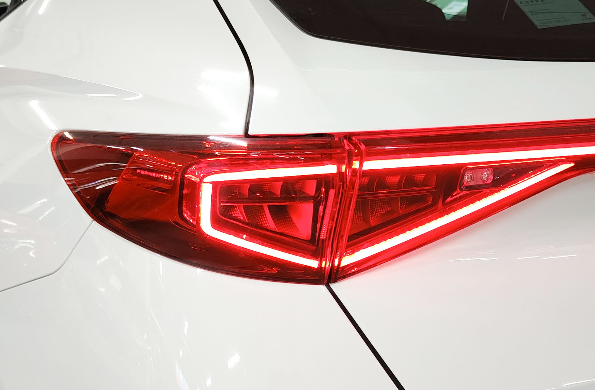 Cupra Formentor 1.4 e-Hybrid VZ DSG - foto 18