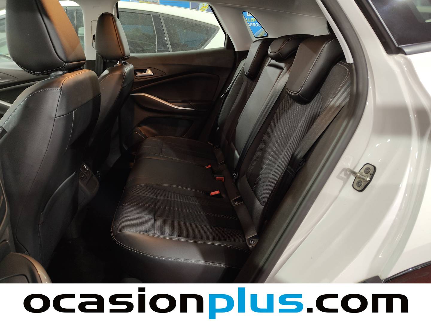 Foto asientos traseros Opel Grandland Opel Grandland 1.2 Turbo XHT S&S GS (130 CV)