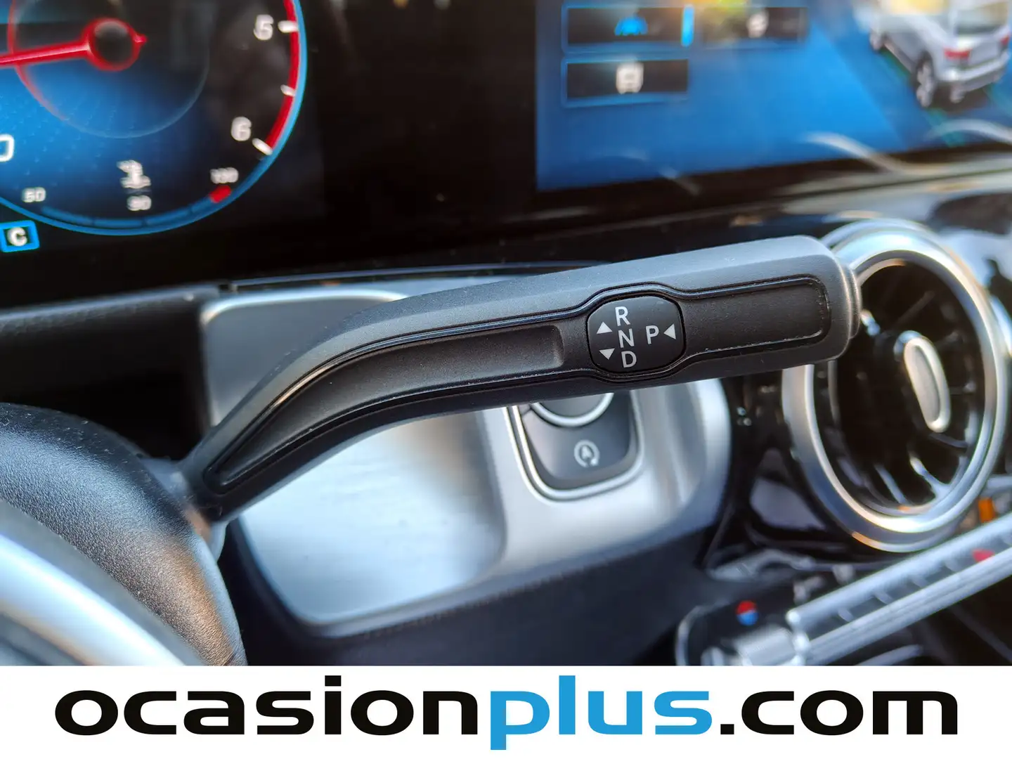 Foto Mercedes GLB Mercedes-Benz GLB 220 D 4Matic (190 CV)