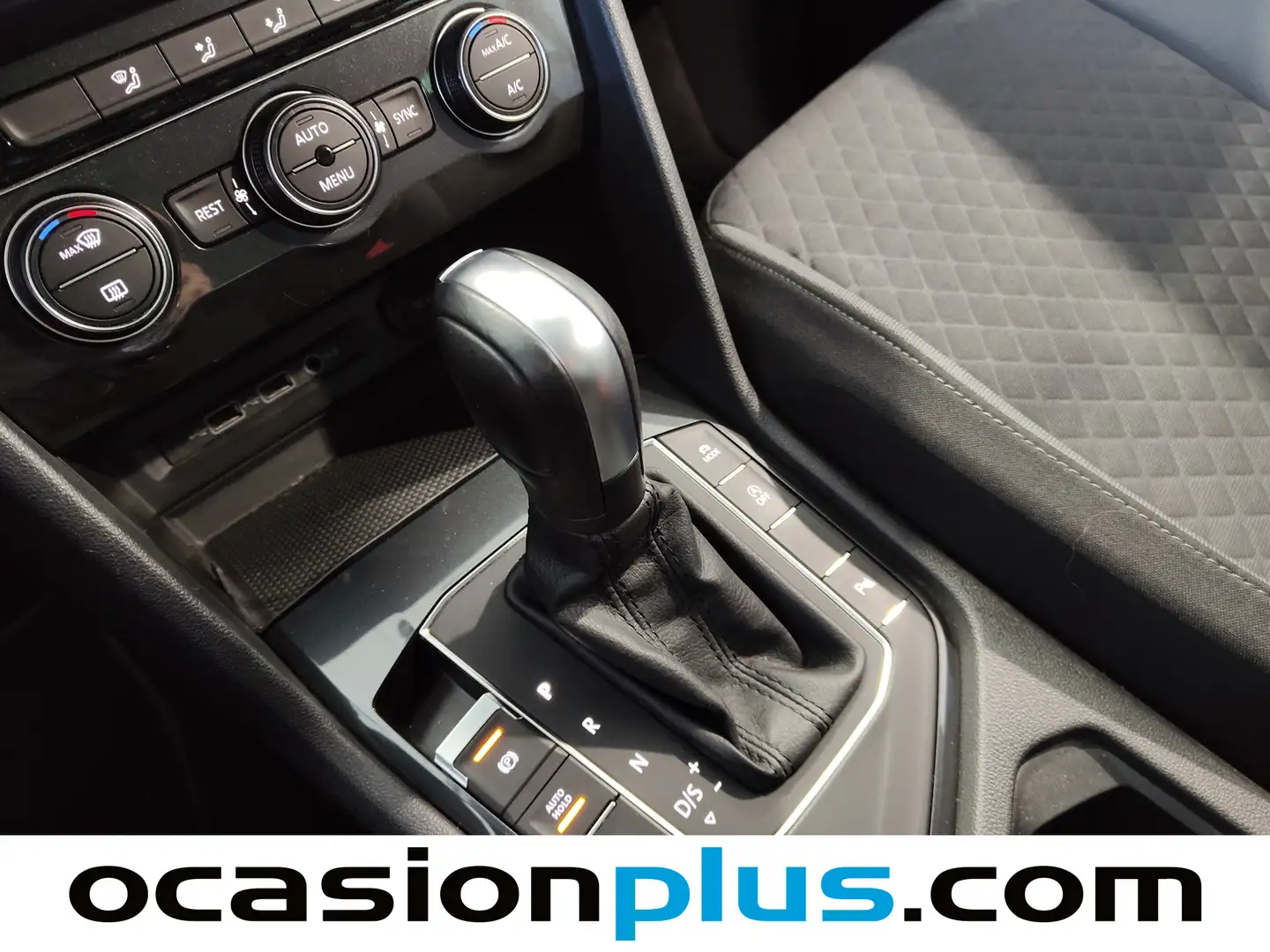 Foto Volkswagen Tiguan Volkswagen Tiguan Advance 1.5 TSI (150 CV) DSG Pack R-Line