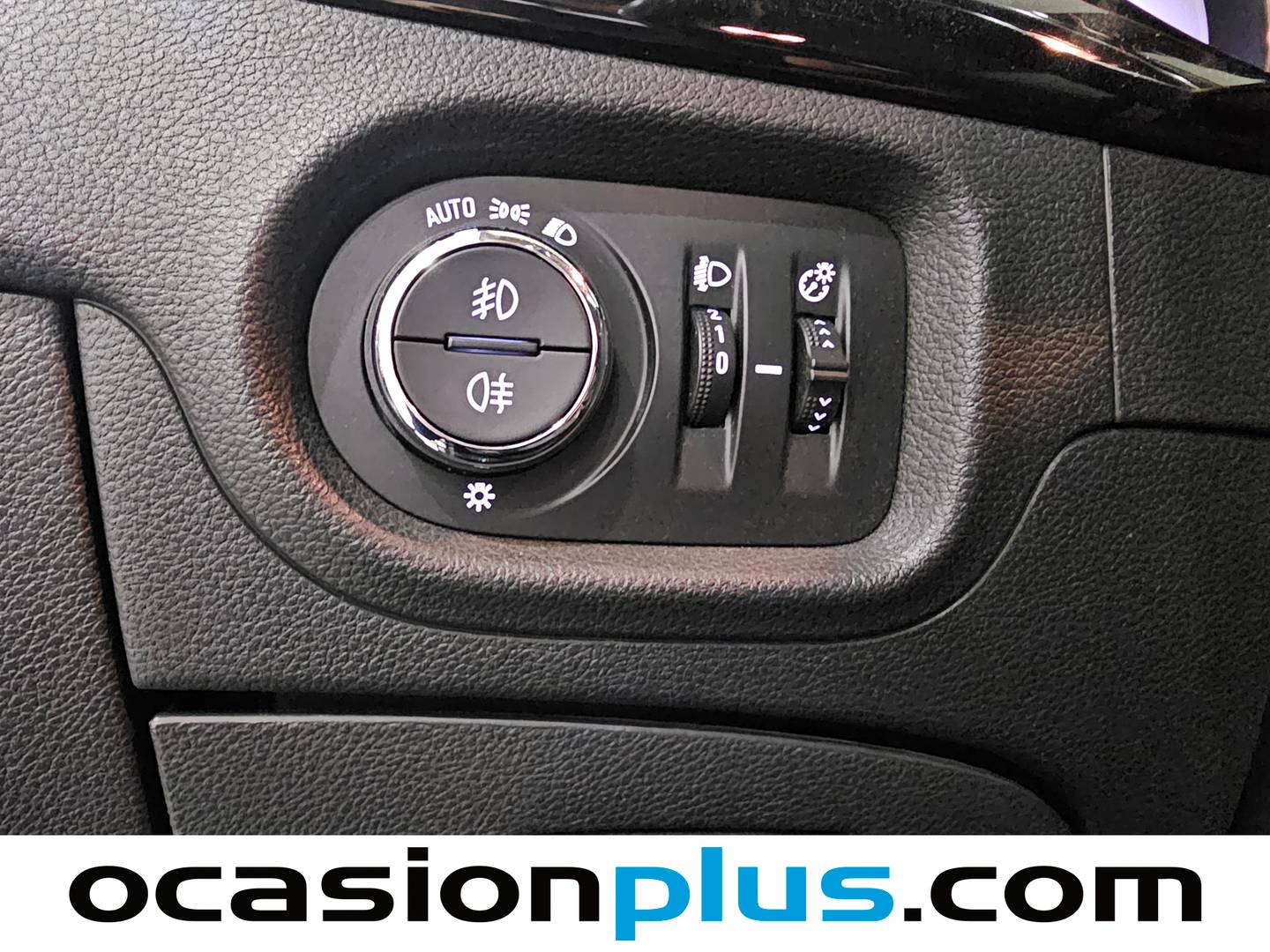 Foto Opel Astra Opel Astra 1.5D DVH Design & Tech (122 CV)