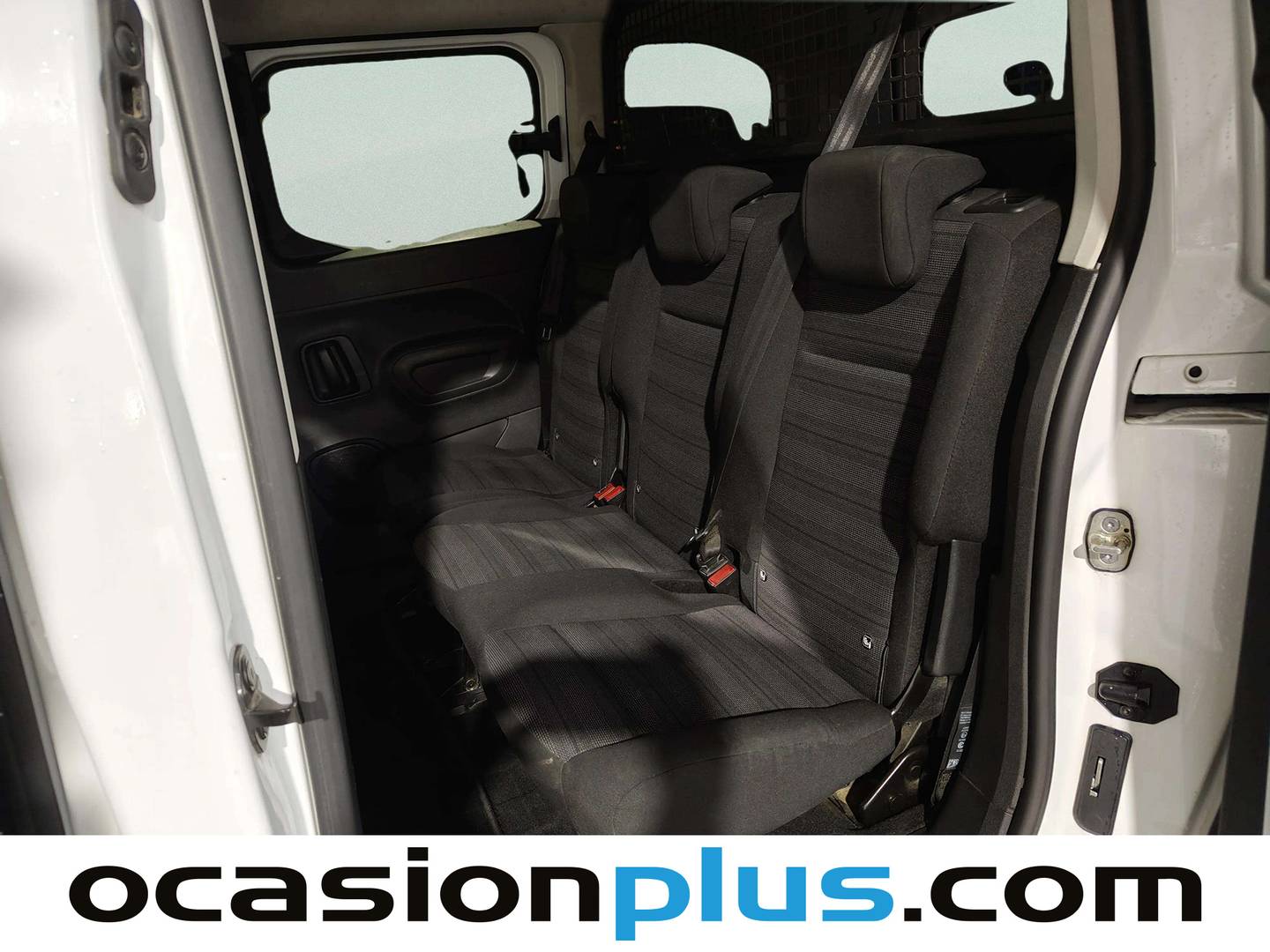 Foto asientos traseros Opel Combo Life Opel Combo Life 1.5 TD Business Edition Plus L1 (102 CV)