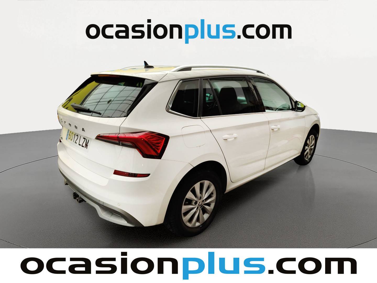 Foto trasera Skoda Kamiq Skoda Kamiq 1.0 TSI Emotion  (110 CV) derecha
