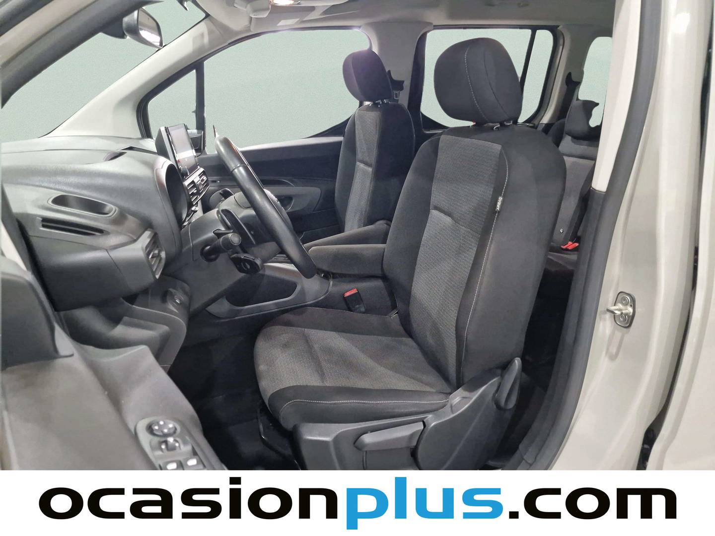 Foto asientos delanteros Toyota Proace City Verso Toyota Proace City Verso 1.5D Family Active L1 Auto (131 CV)