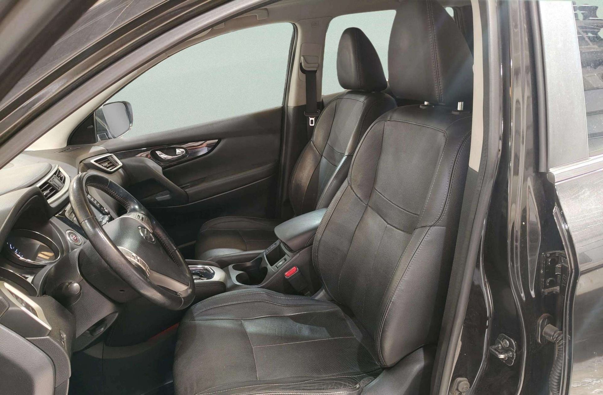 Nissan Qashqai DIG-T 115 Tekna 4x2 Xtronic - foto 13