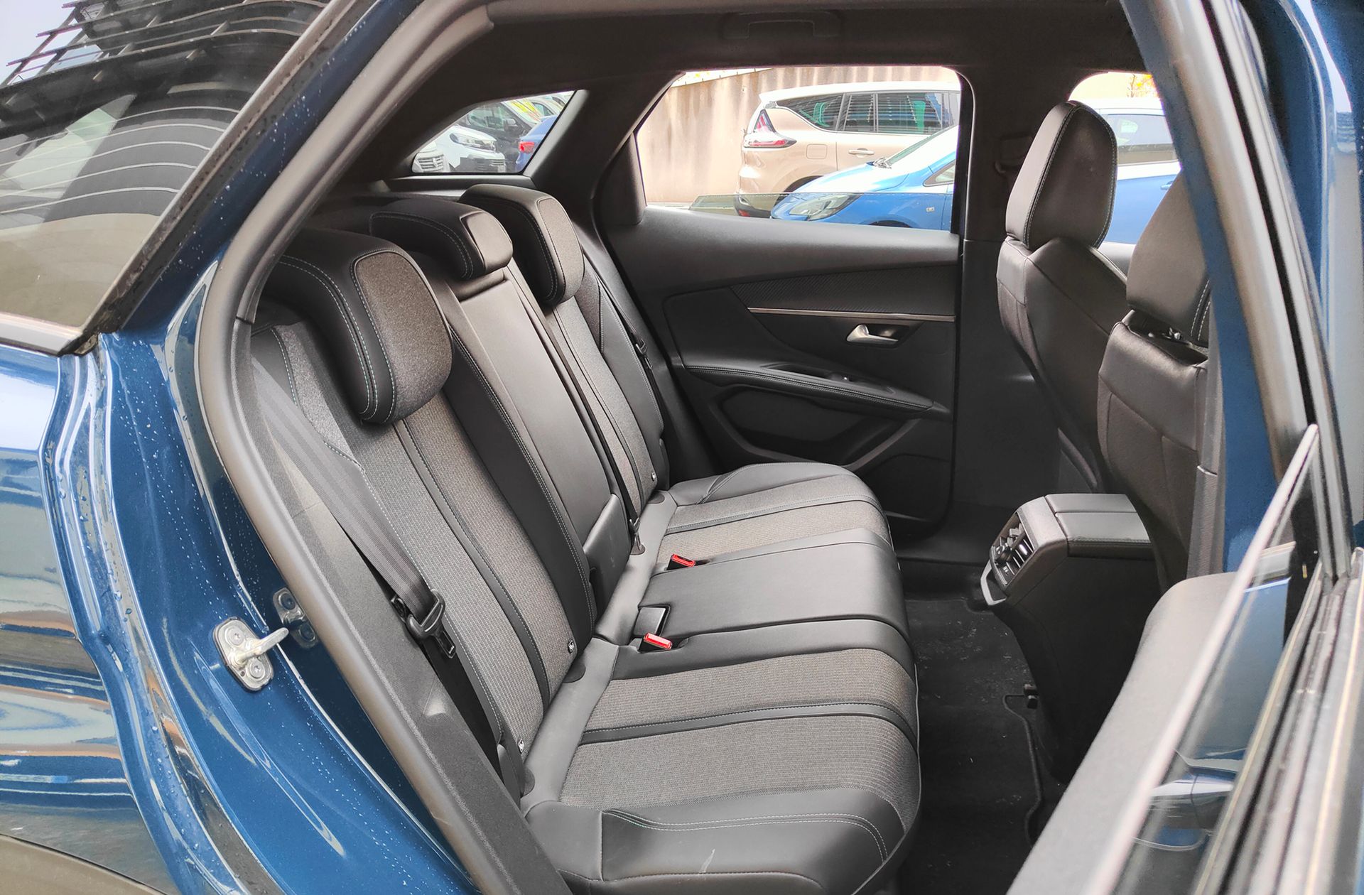 Peugeot 3008 BlueHDi 130 Allure Pack EAT8 - foto 18