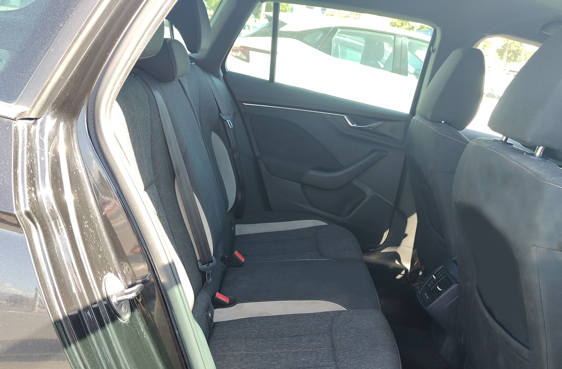 Škoda Kamiq 1.0 TSI Style DSG - foto 16