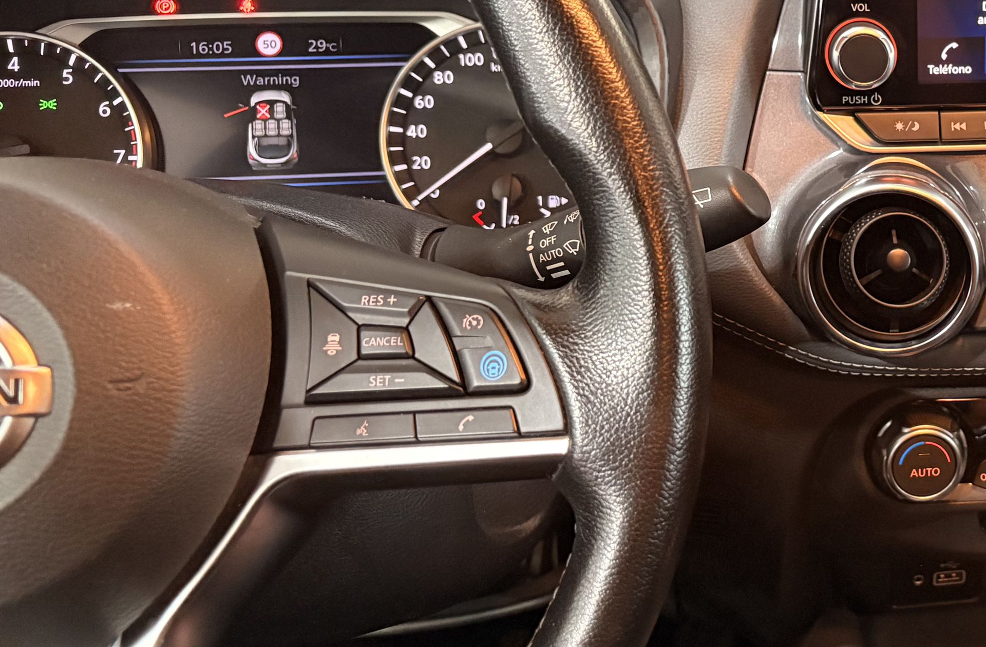 Nissan Juke DIG-T Tekna - foto 28
