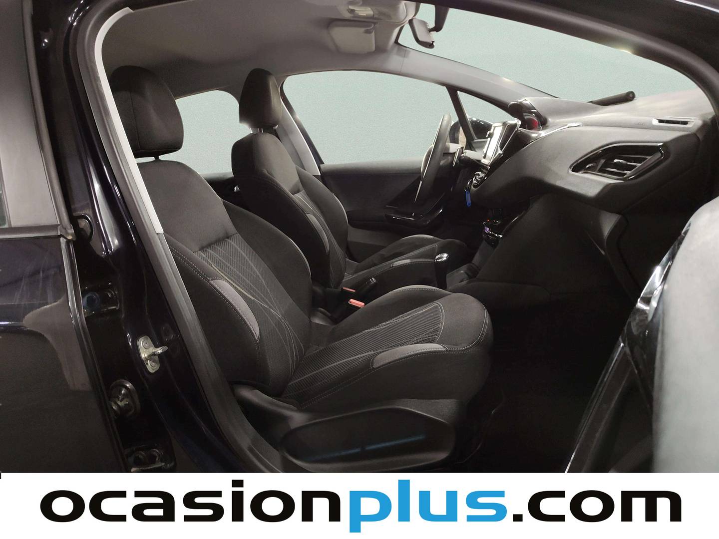 Peugeot 208 Peugeot 208 1.2 PureTech S&S Active ETG5 (82 CV) km 0