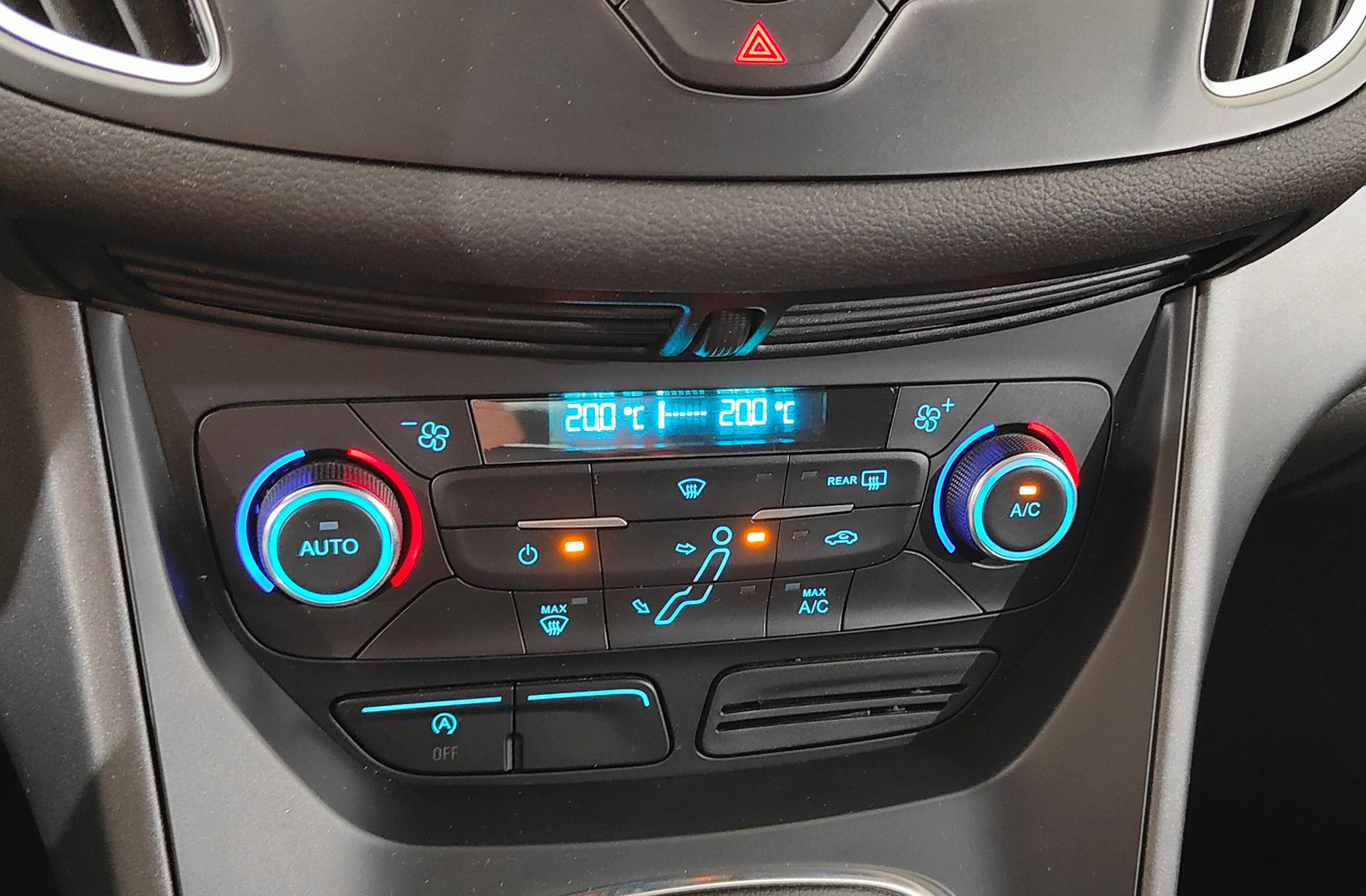 Ford C-Max 1.0 EcoBoost Trend+ - foto 29