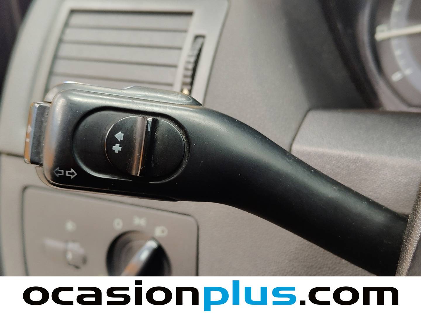 Equipamiento del Skoda Fabia Skoda Fabia 1.2 Young (64 CV)