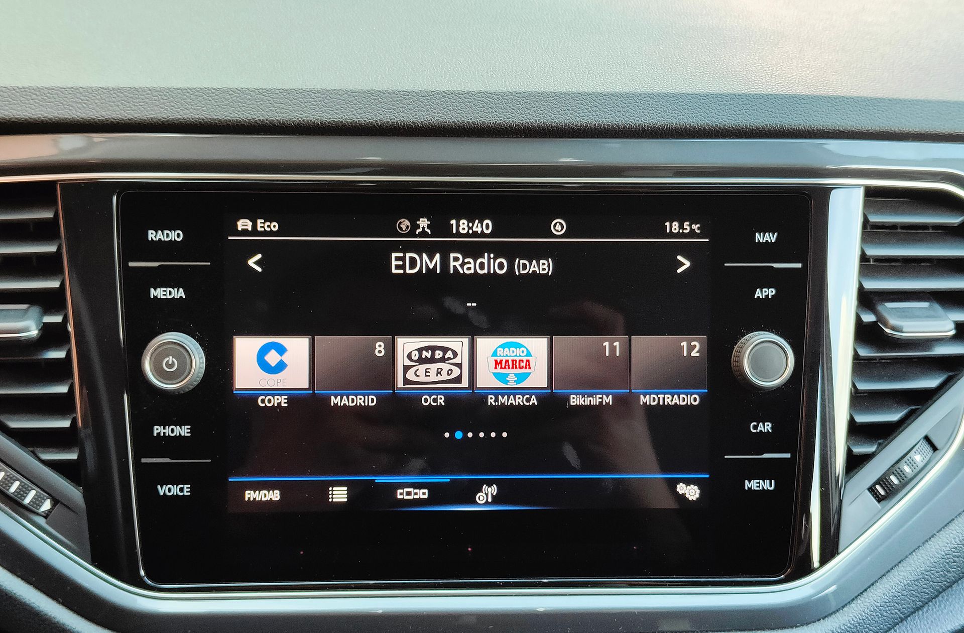 Volkswagen T-Roc Sport 2.0 TDI DSG - foto 34